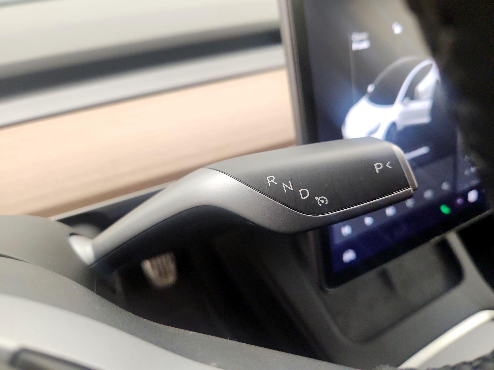 Thumbnail: 2022 Tesla Model 3 - 17