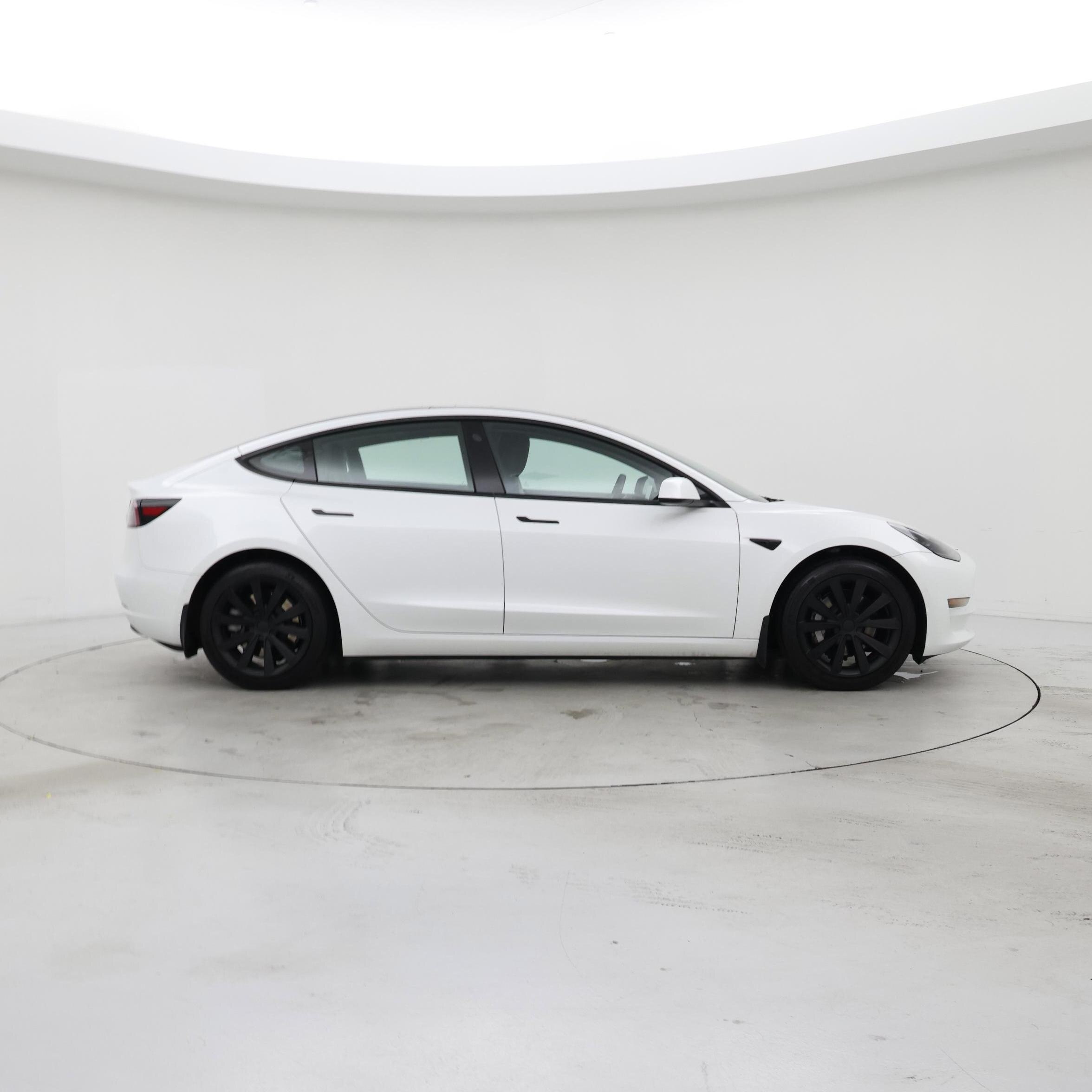 Thumbnail: 2022 Tesla Model 3 - 7