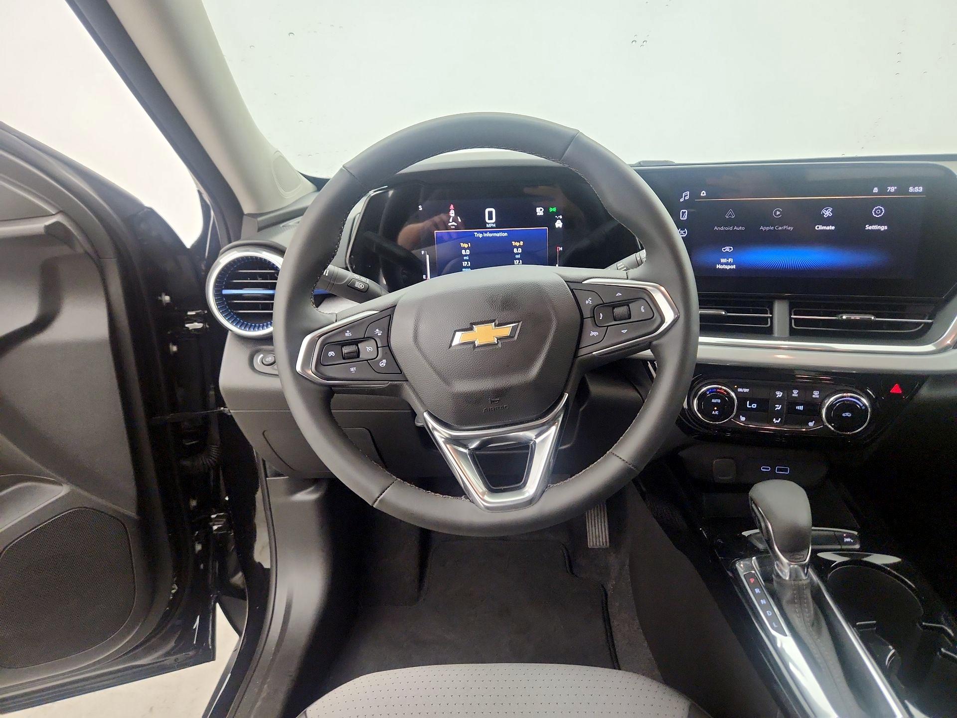 Thumbnail: 2024 Chevrolet Trax - 10