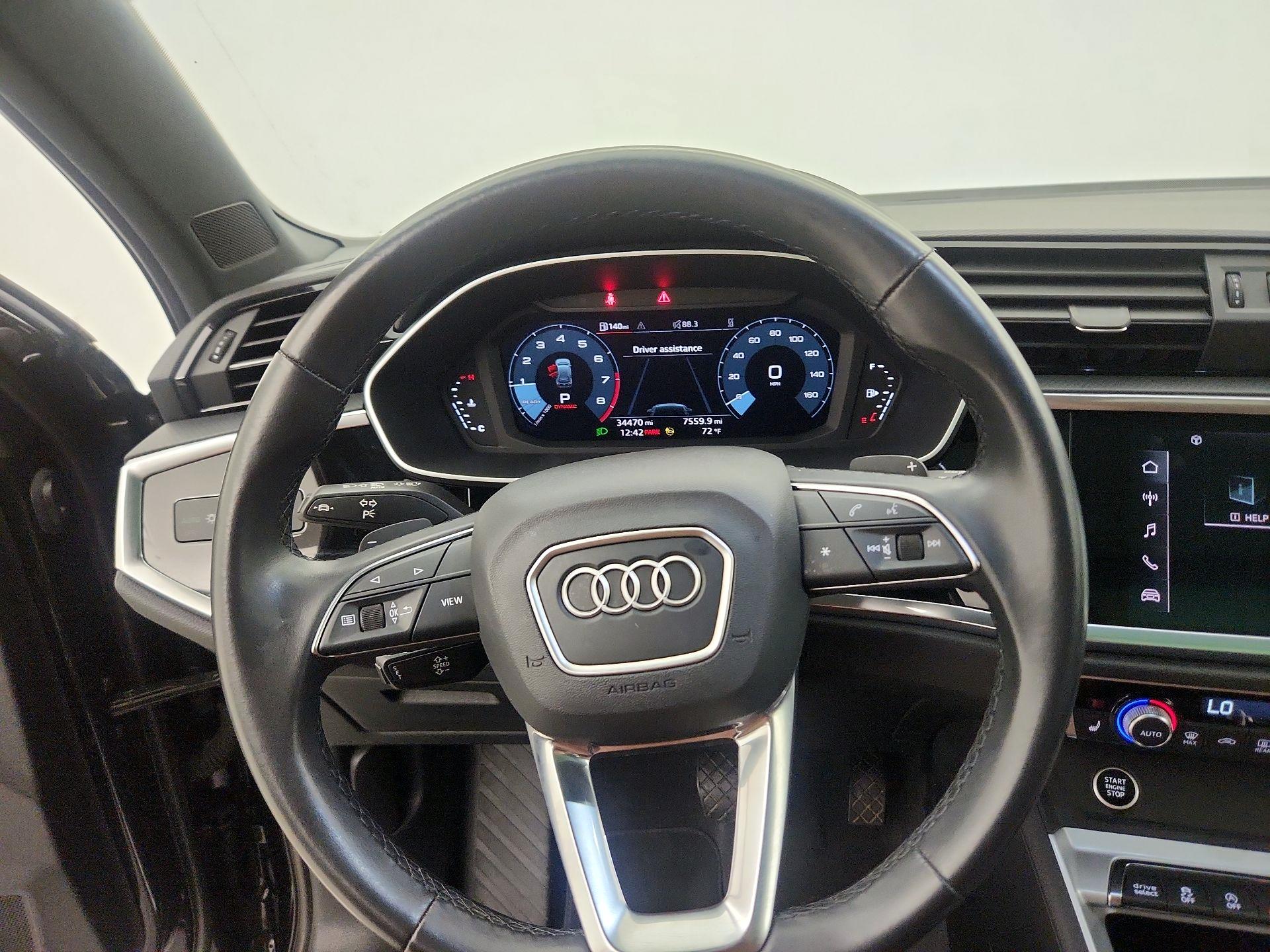 Thumbnail: 2022 Audi Q3 - 10