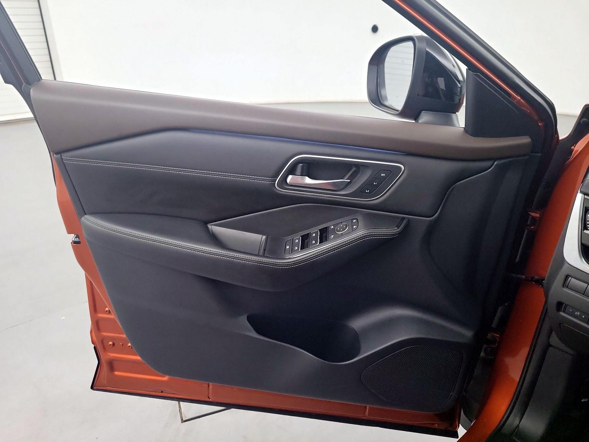 Thumbnail: 2021 Nissan Rogue - 12
