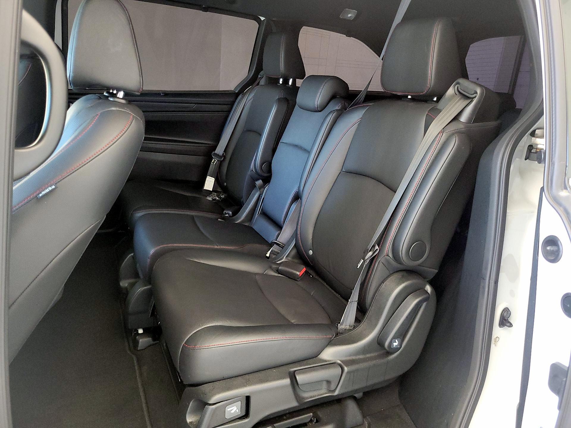 Thumbnail: 2023 Honda Odyssey - 20
