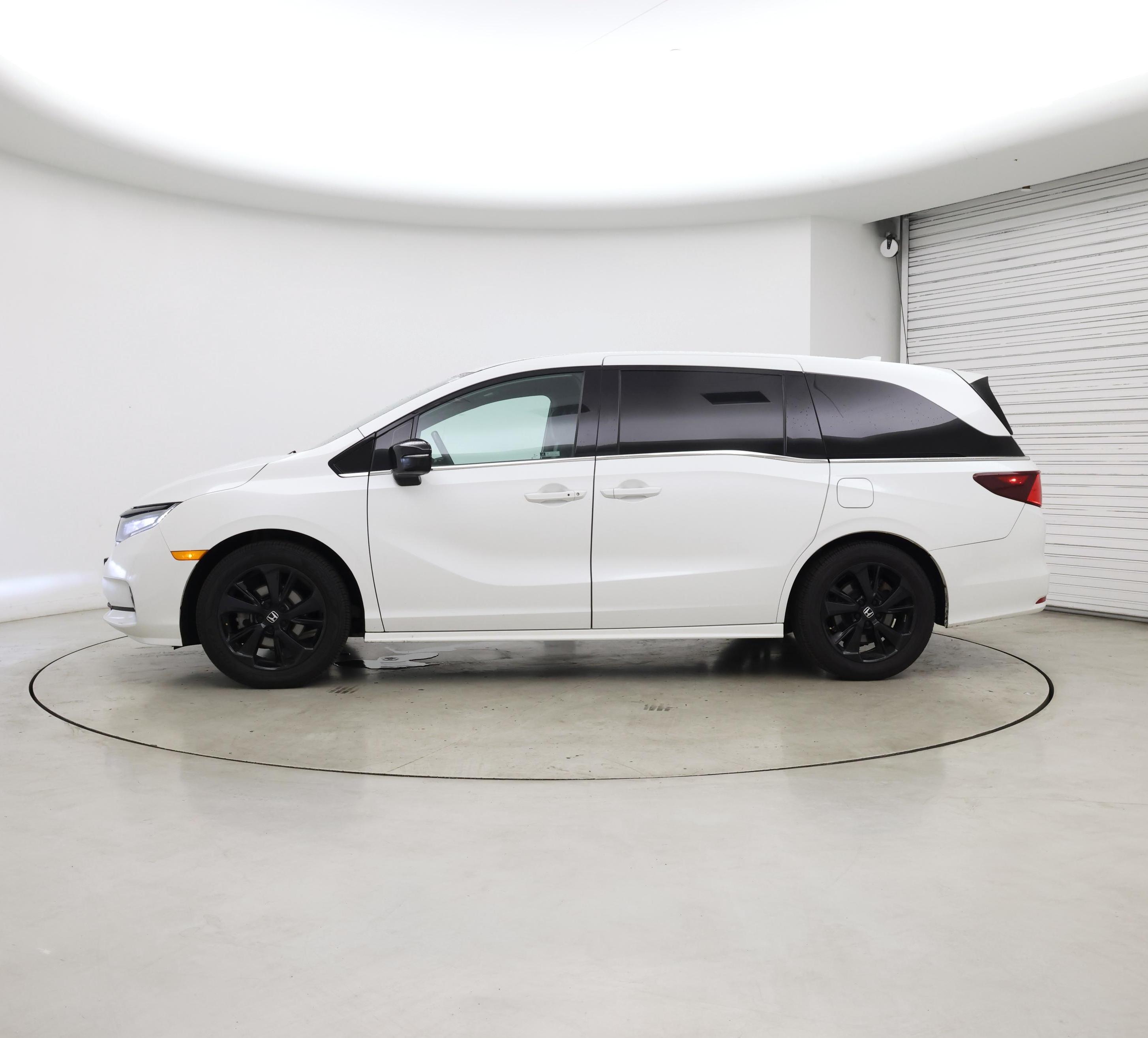 Thumbnail: 2023 Honda Odyssey - 3