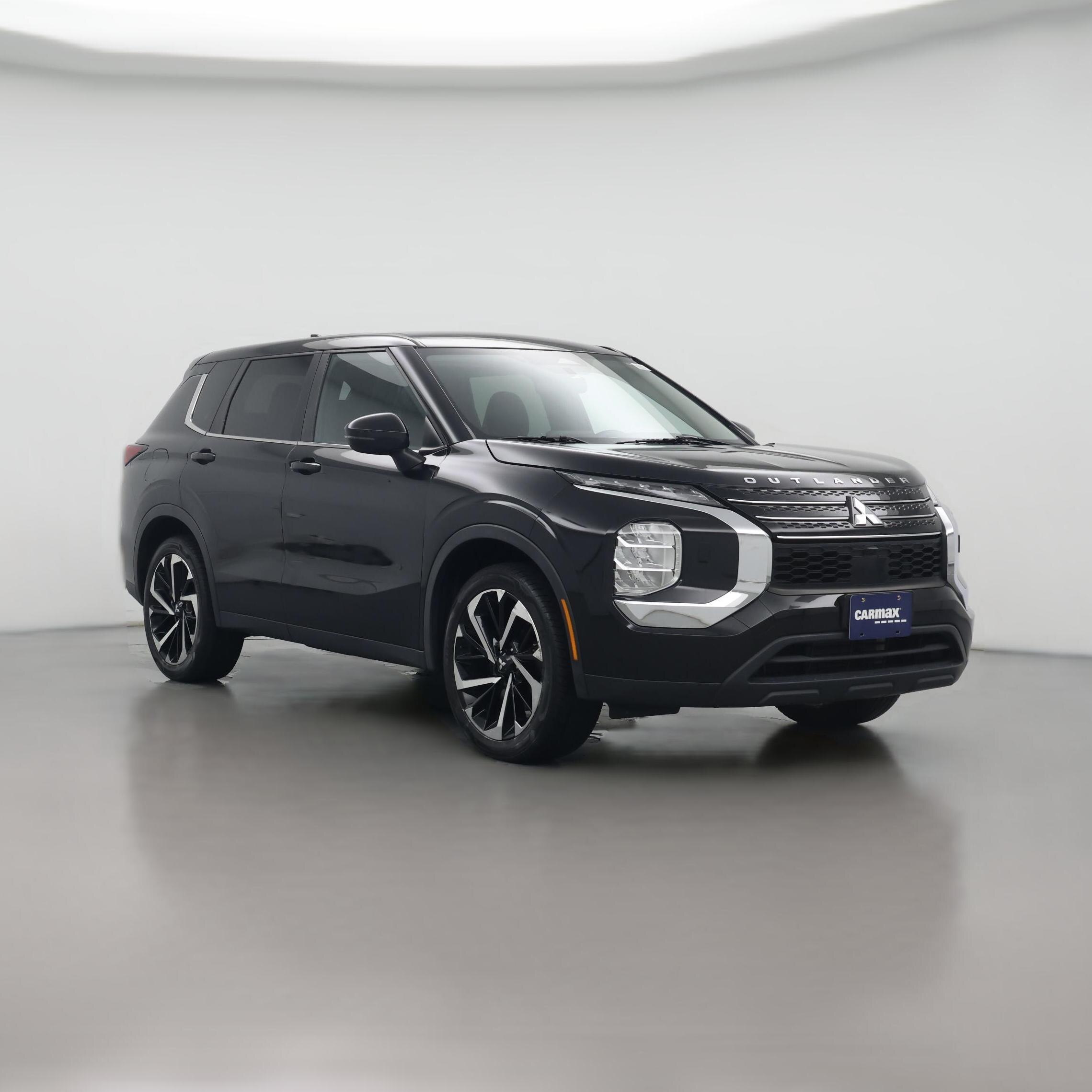 Thumbnail: 2022 Mitsubishi Outlander - 1
