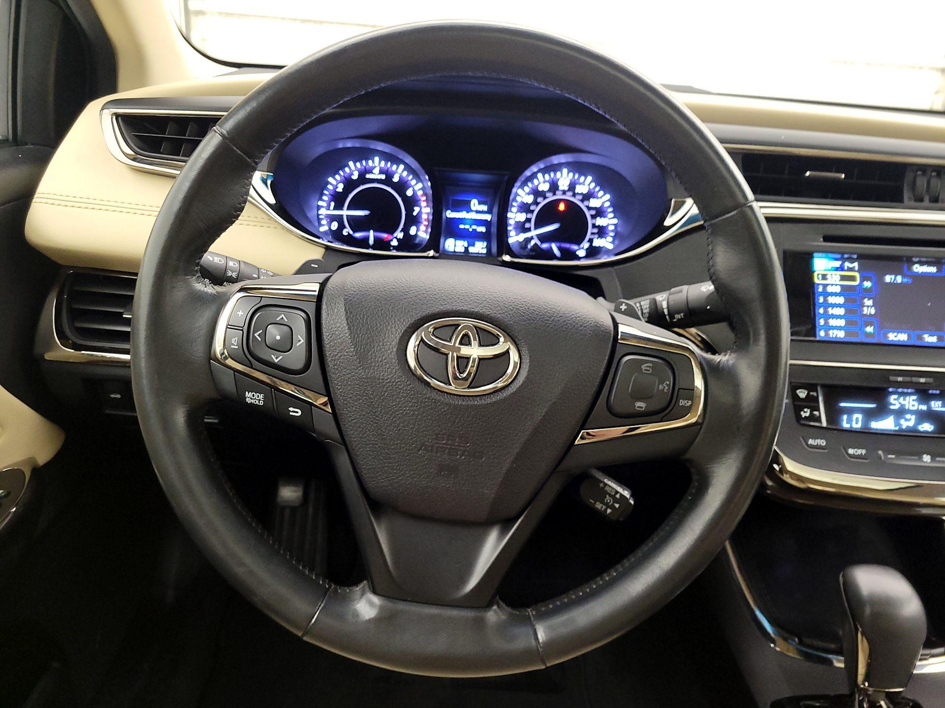 Thumbnail: 2014 Toyota Avalon - 10