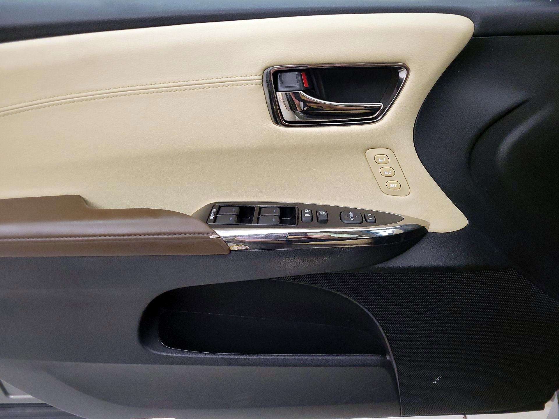 Thumbnail: 2014 Toyota Avalon - 12