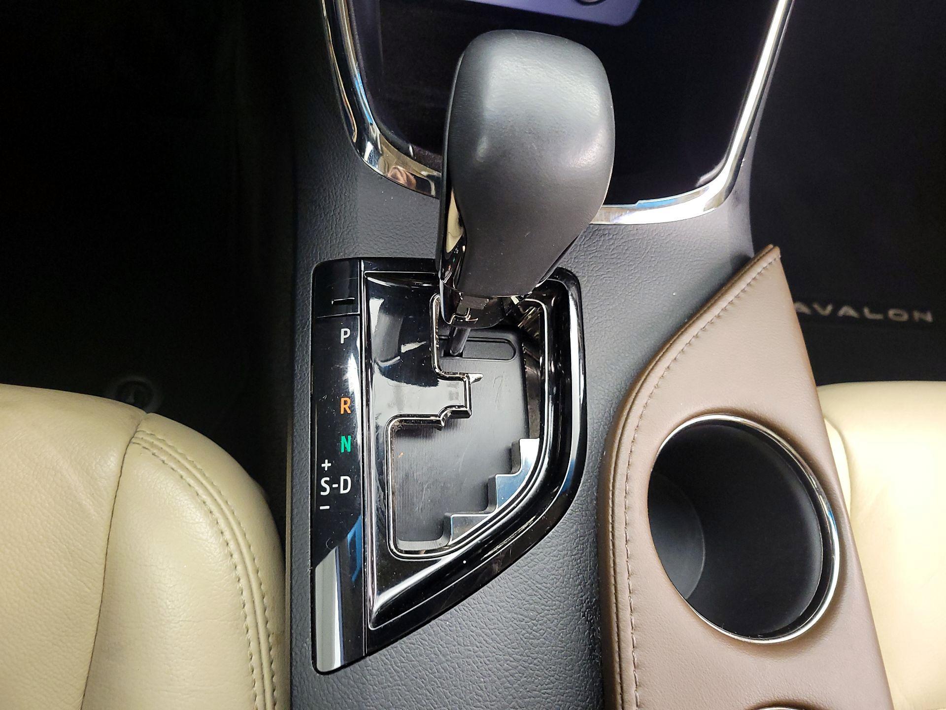 Thumbnail: 2014 Toyota Avalon - 17