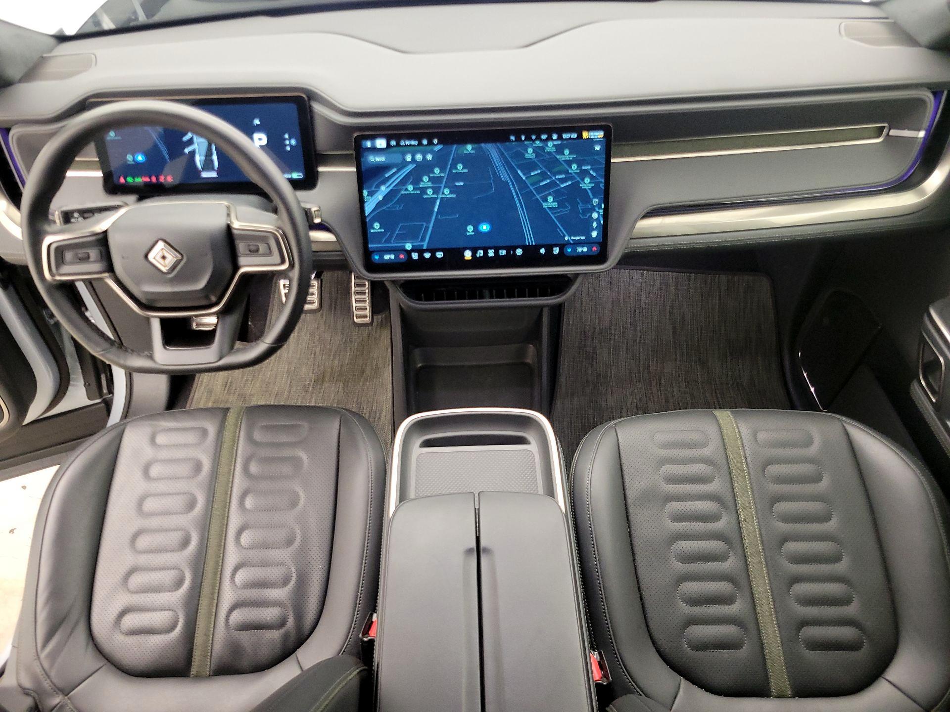 Thumbnail: 2023 Rivian R1S - 9