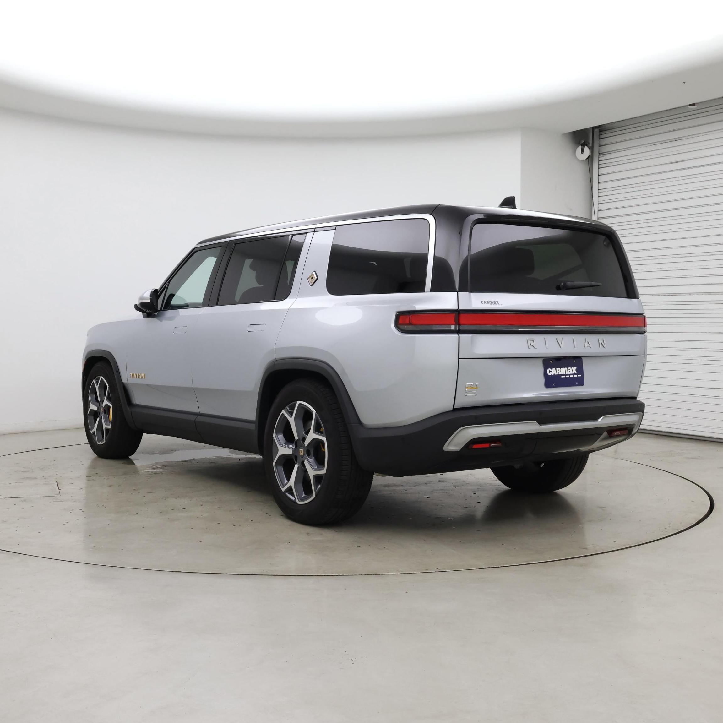 Thumbnail: 2023 Rivian R1S - 2