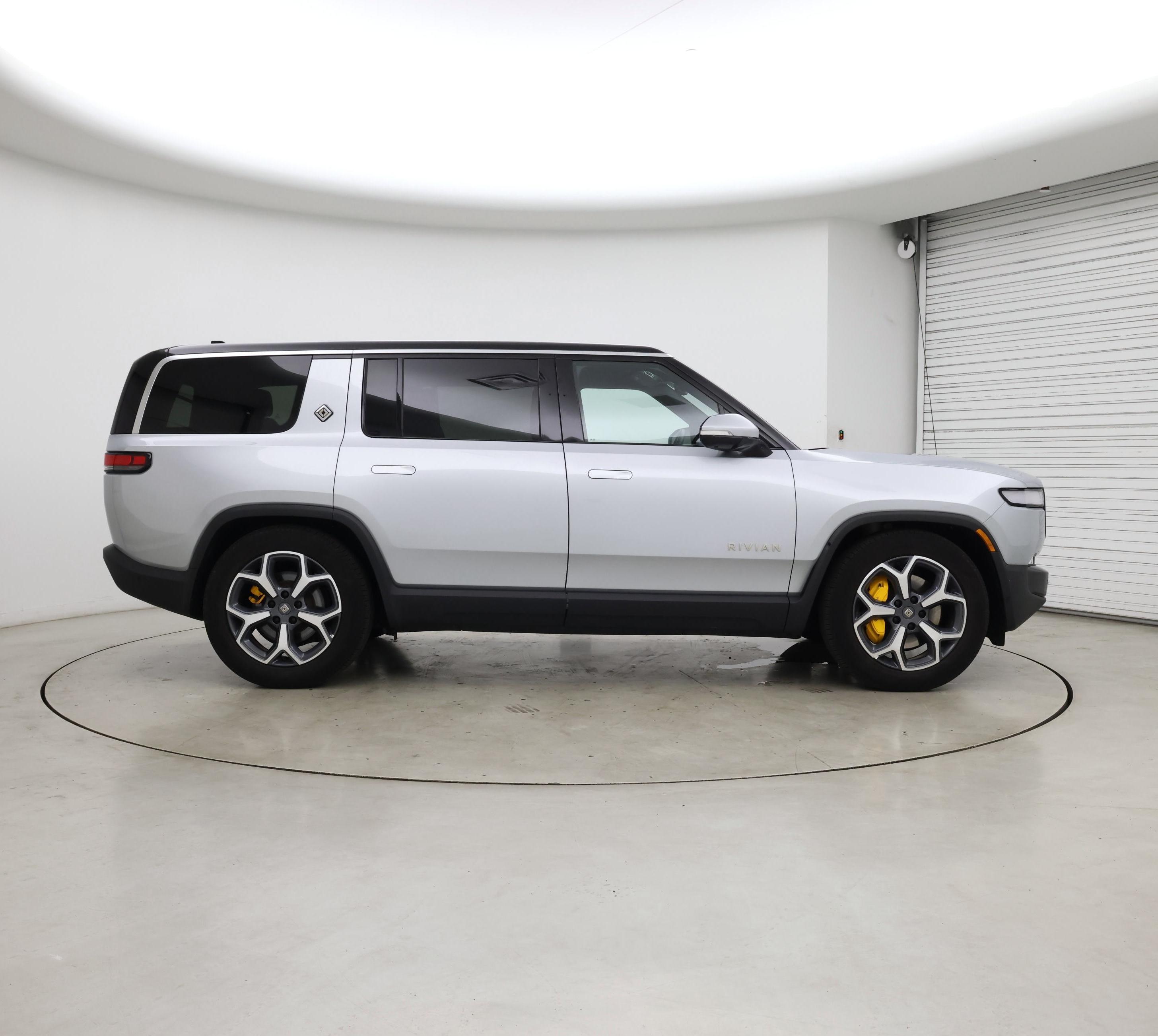 Thumbnail: 2023 Rivian R1S - 7