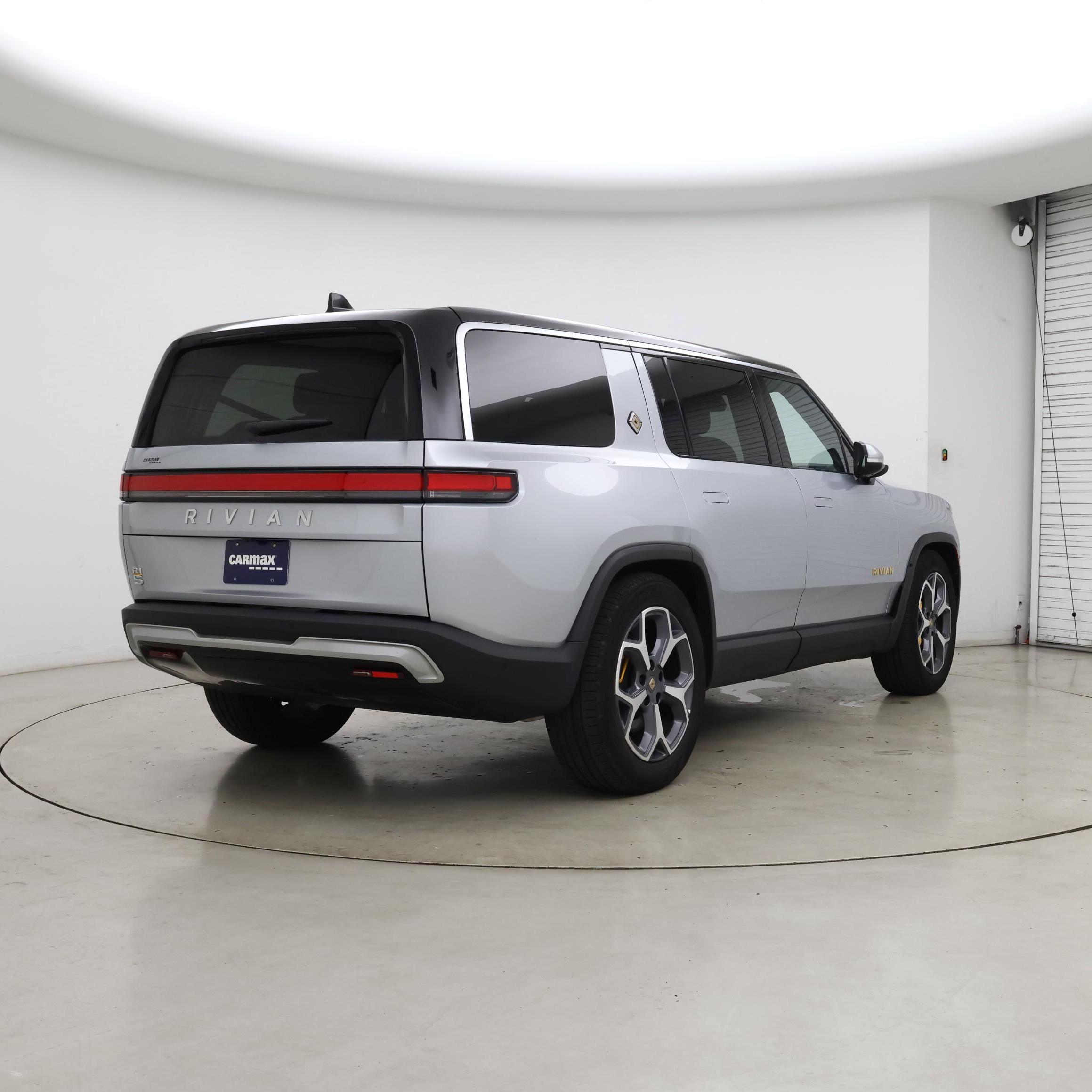 Thumbnail: 2023 Rivian R1S - 8