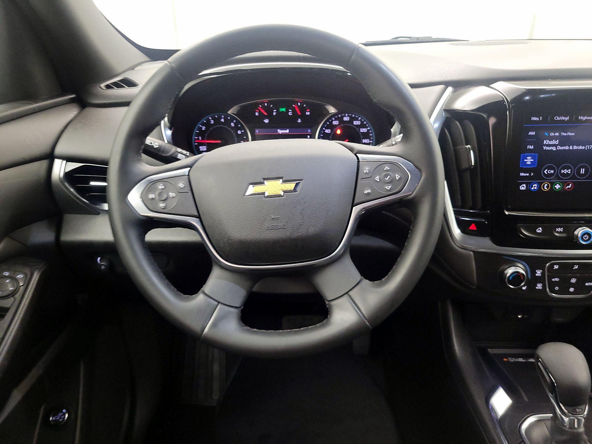 Thumbnail: 2023 Chevrolet Traverse - 10
