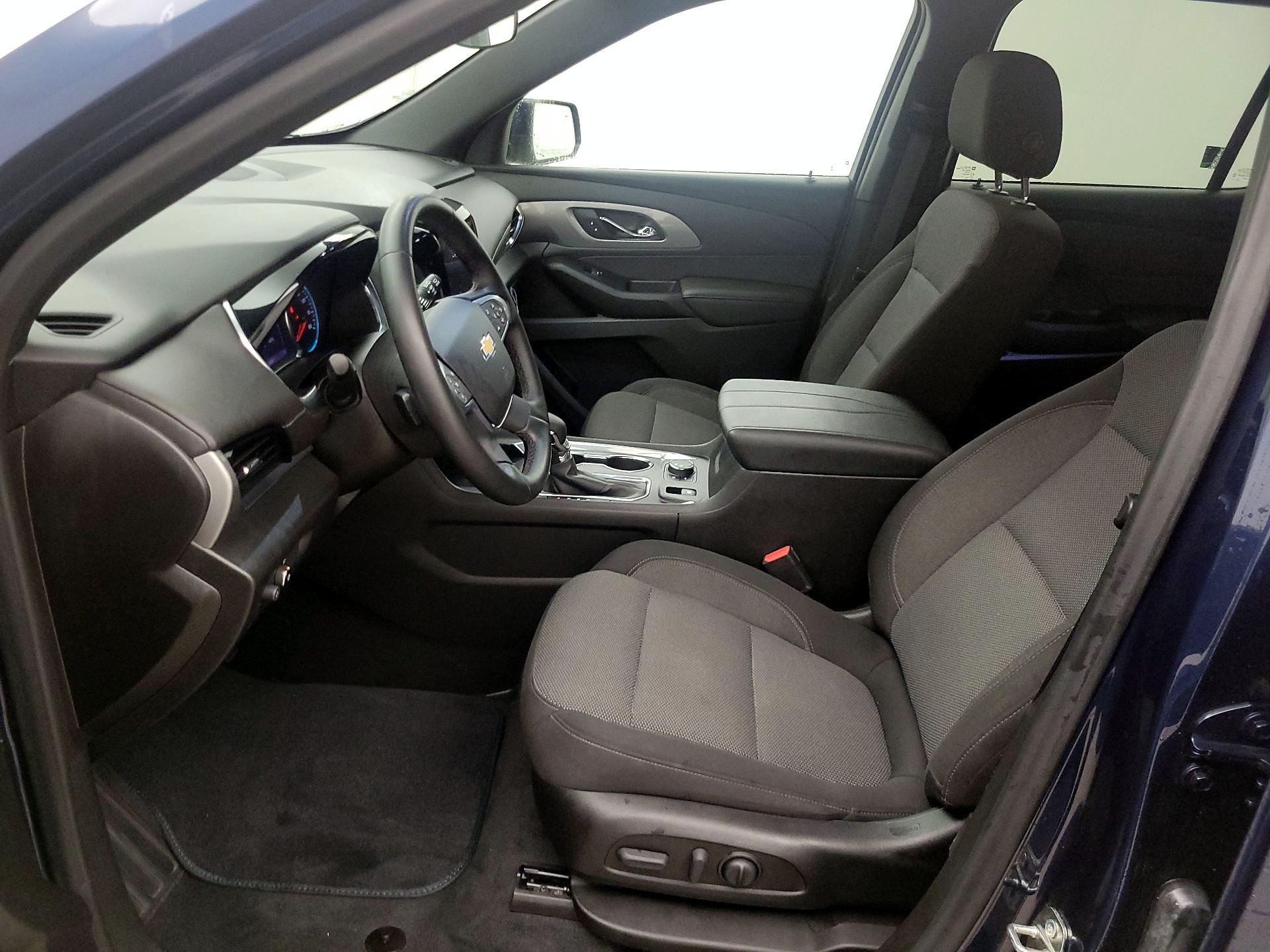 Thumbnail: 2023 Chevrolet Traverse - 11
