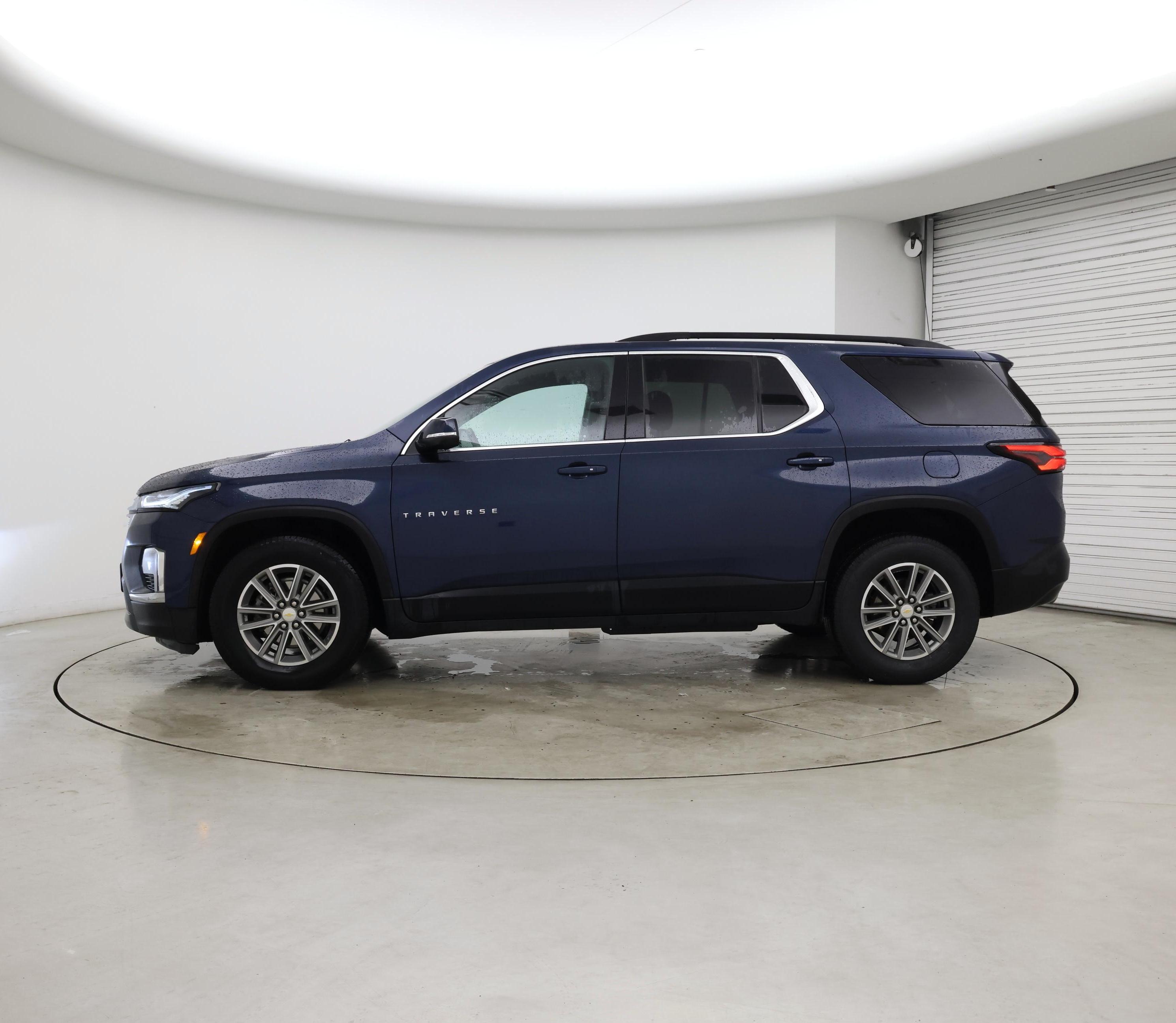 Thumbnail: 2023 Chevrolet Traverse - 3