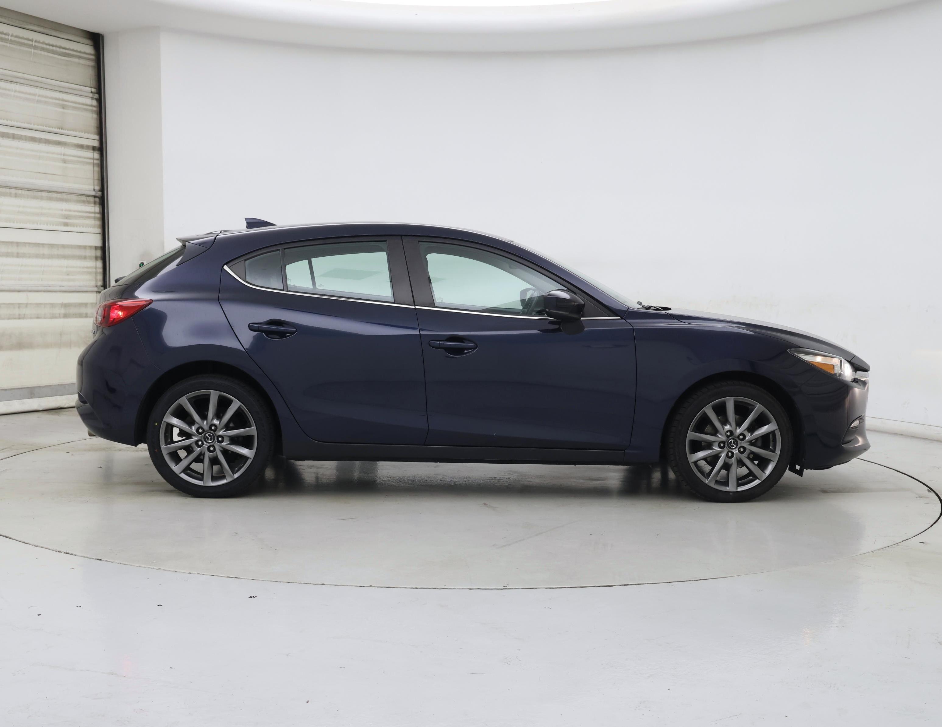 Thumbnail: 2018 Mazda Mazda3 - 7
