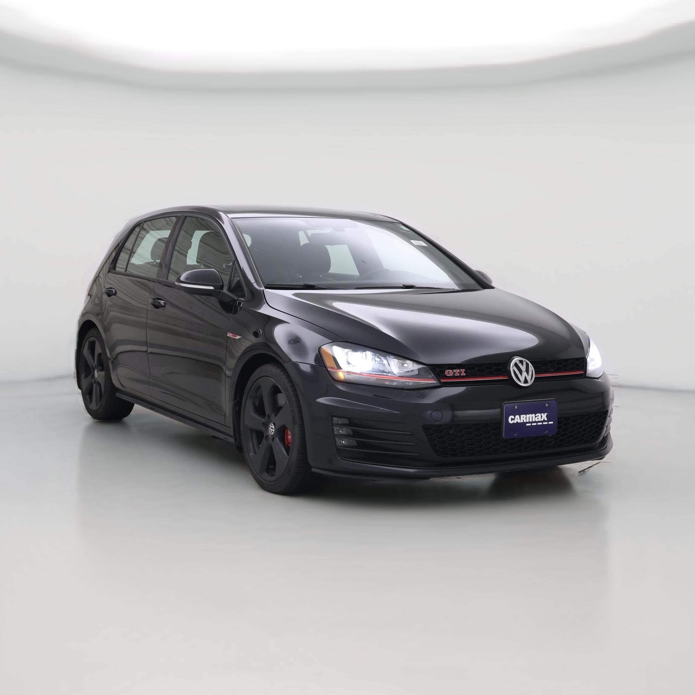Thumbnail: 2017 Volkswagen Golf - 1