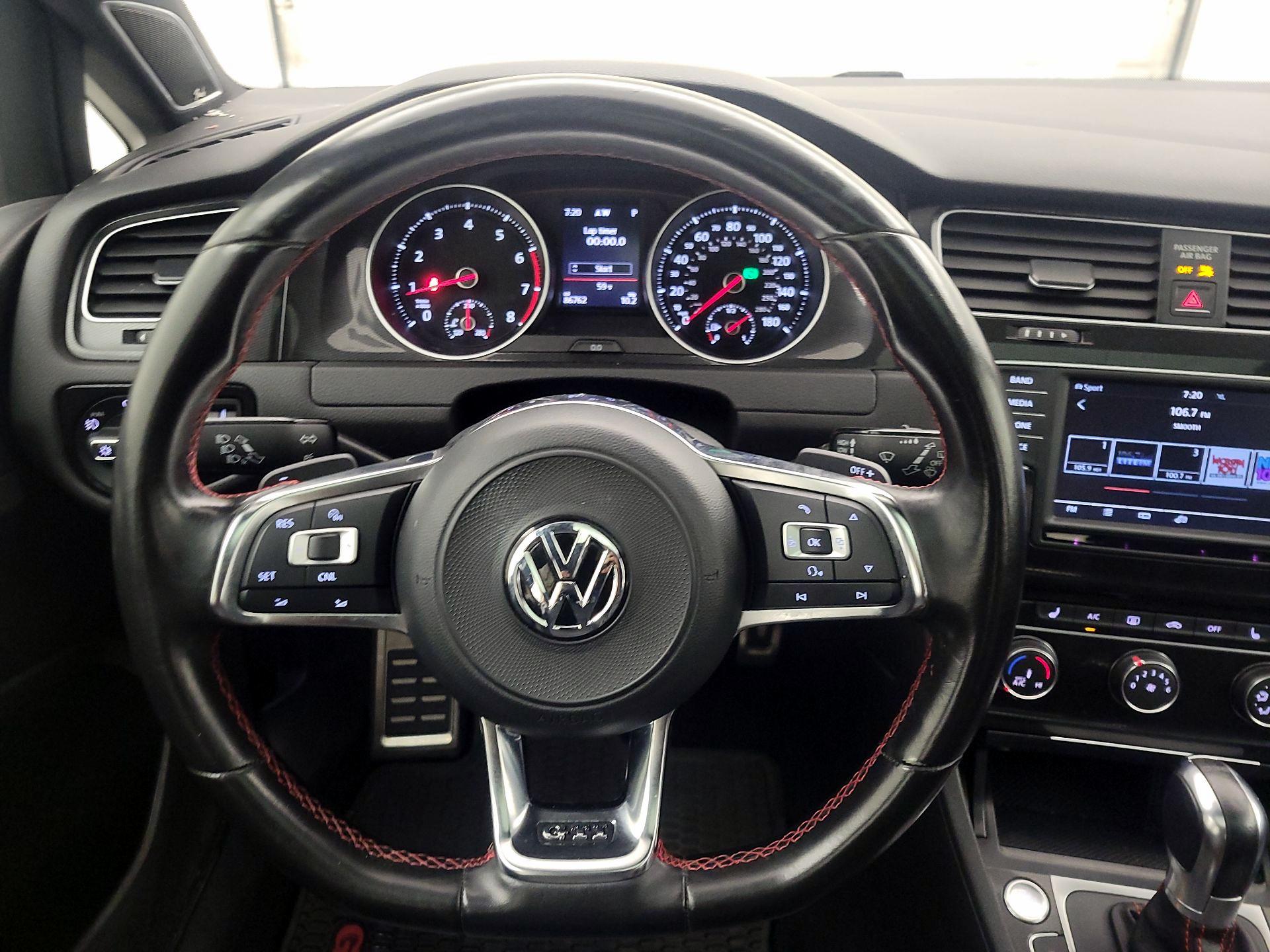 Thumbnail: 2017 Volkswagen Golf - 10
