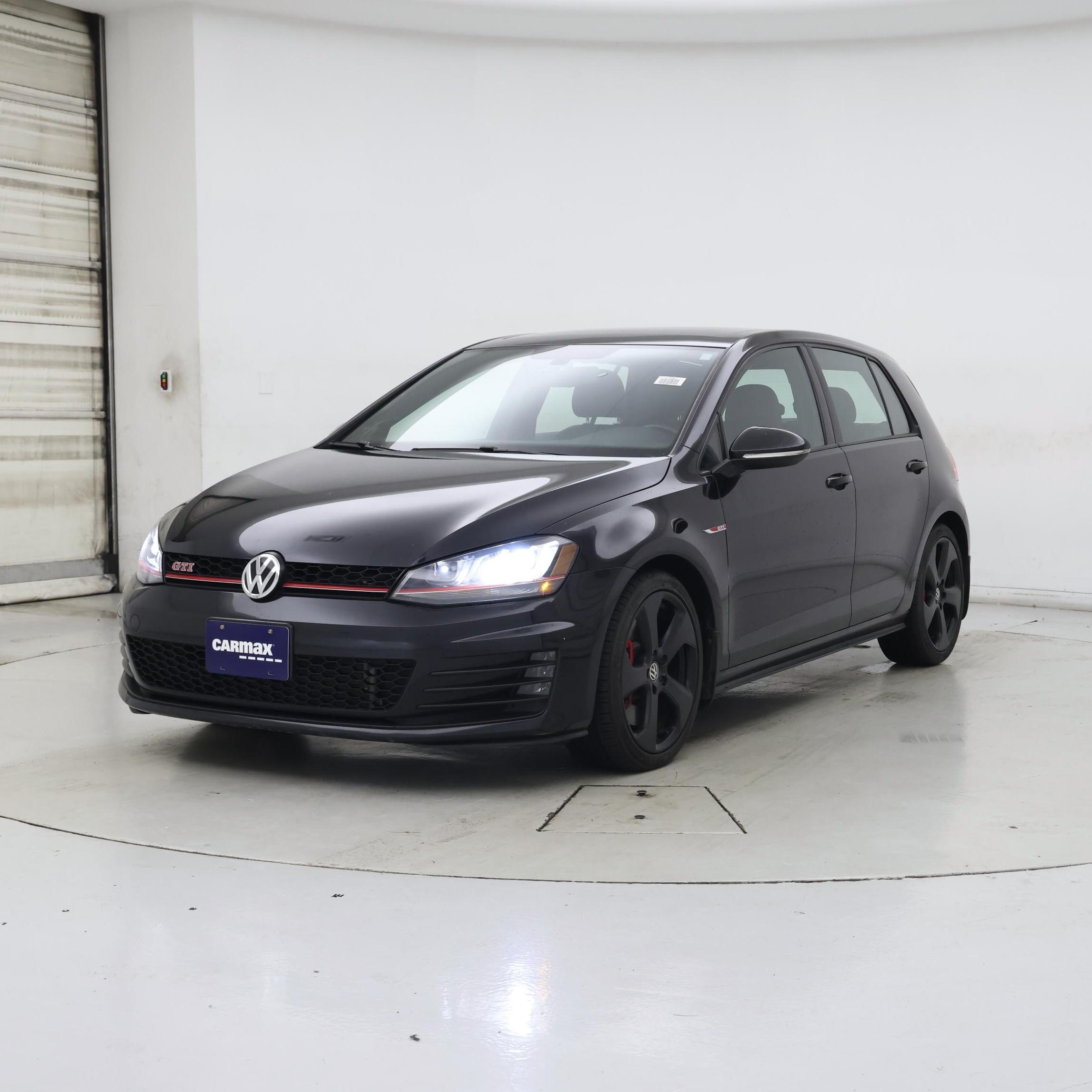 Thumbnail: 2017 Volkswagen Golf - 4