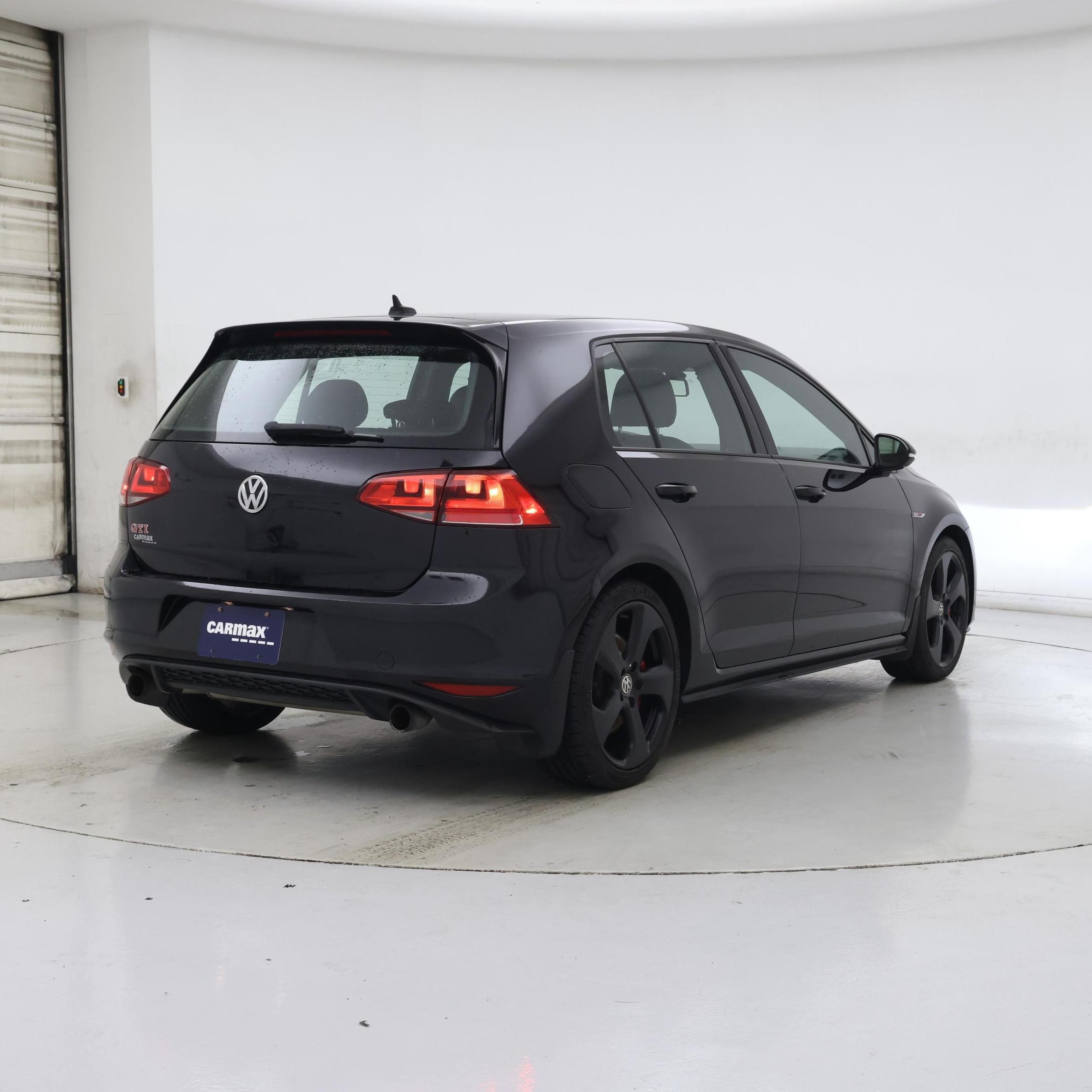Thumbnail: 2017 Volkswagen Golf - 8