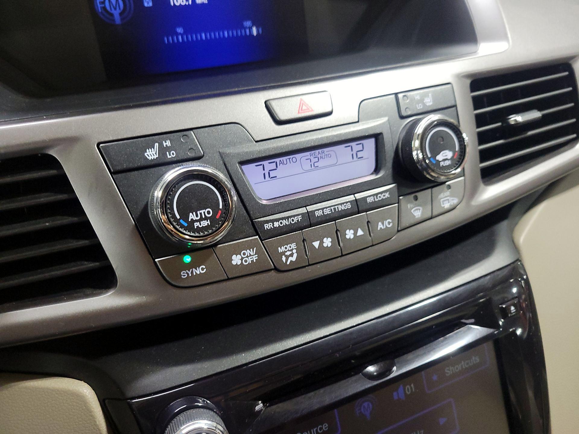 Thumbnail: 2015 Honda Odyssey - 16