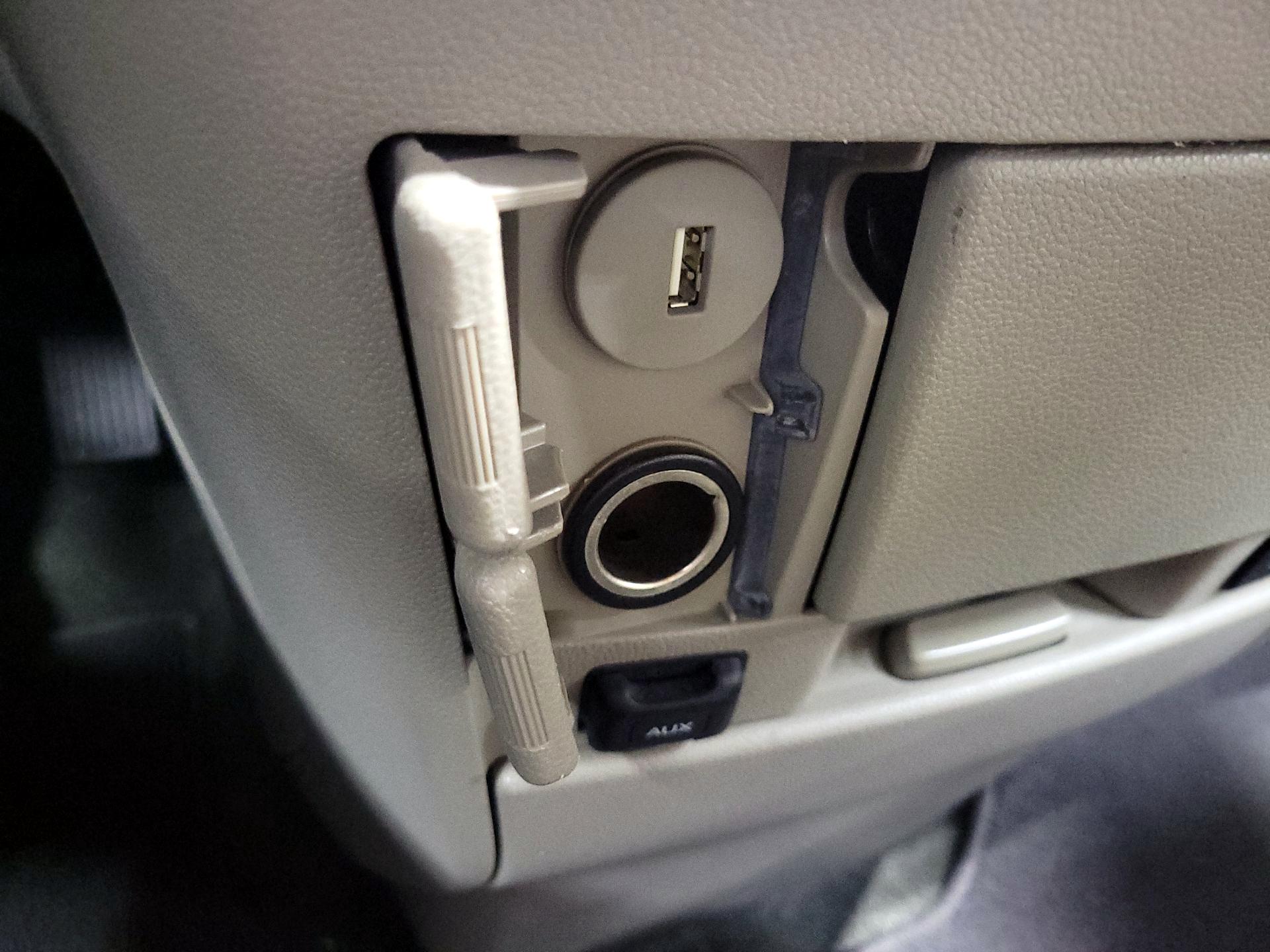 Thumbnail: 2015 Honda Odyssey - 18