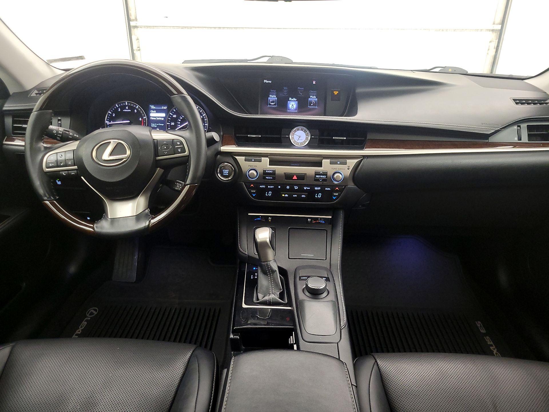 Thumbnail: 2016 Lexus ES - 9