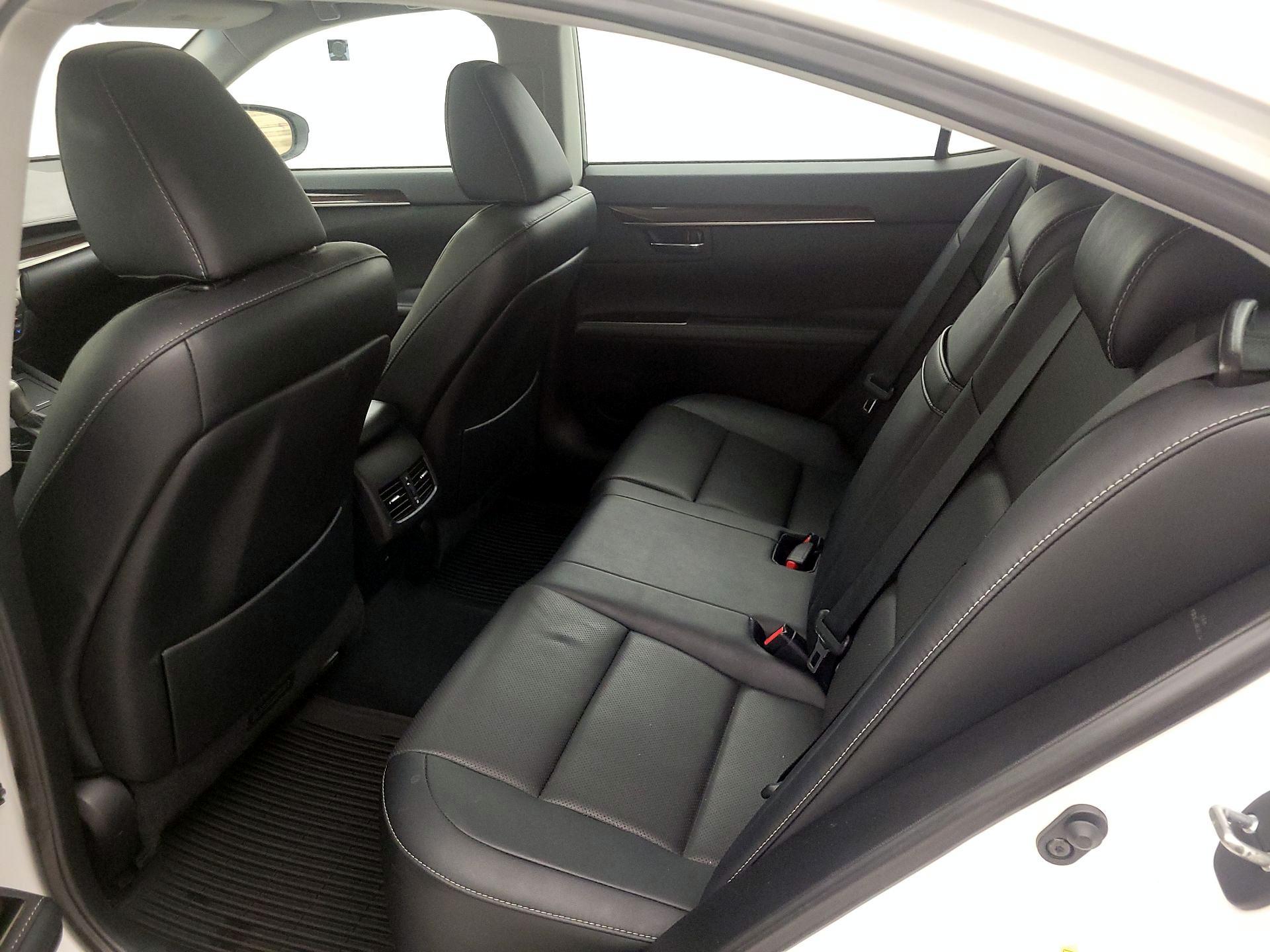 Thumbnail: 2016 Lexus ES - 20