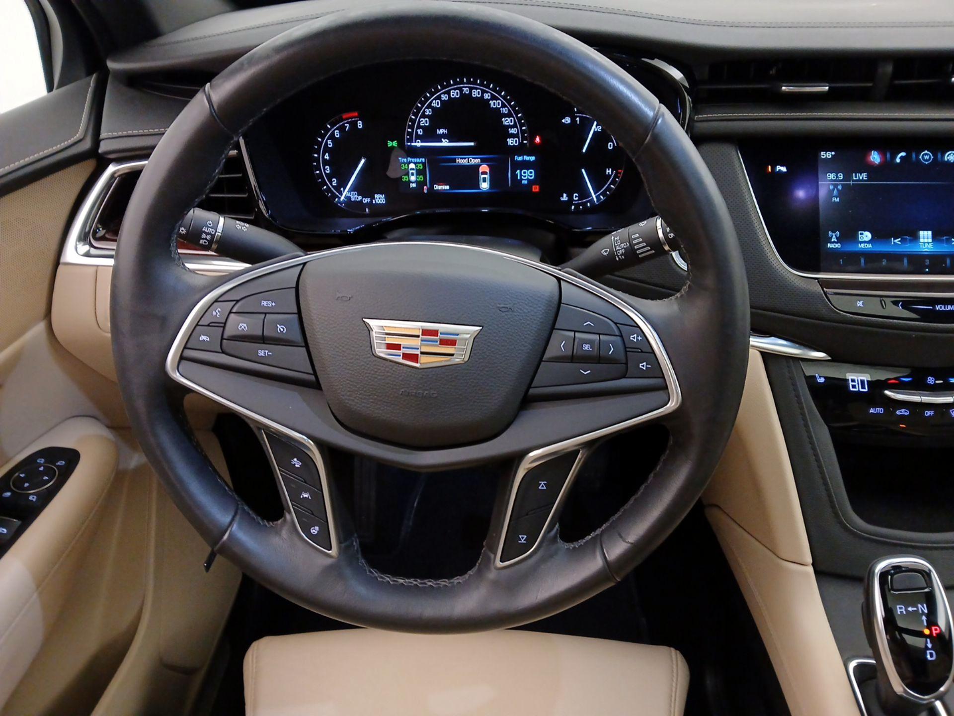 Thumbnail: 2017 Cadillac XT5 - 10