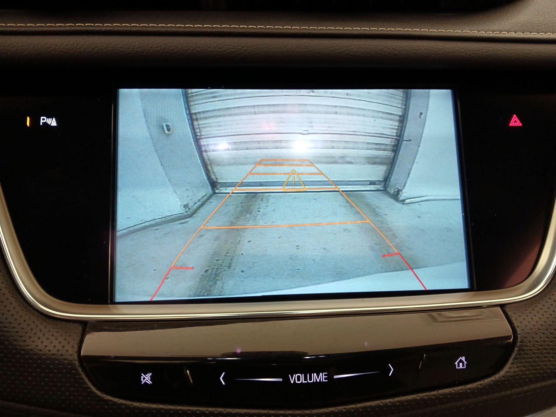 Thumbnail: 2017 Cadillac XT5 - 14