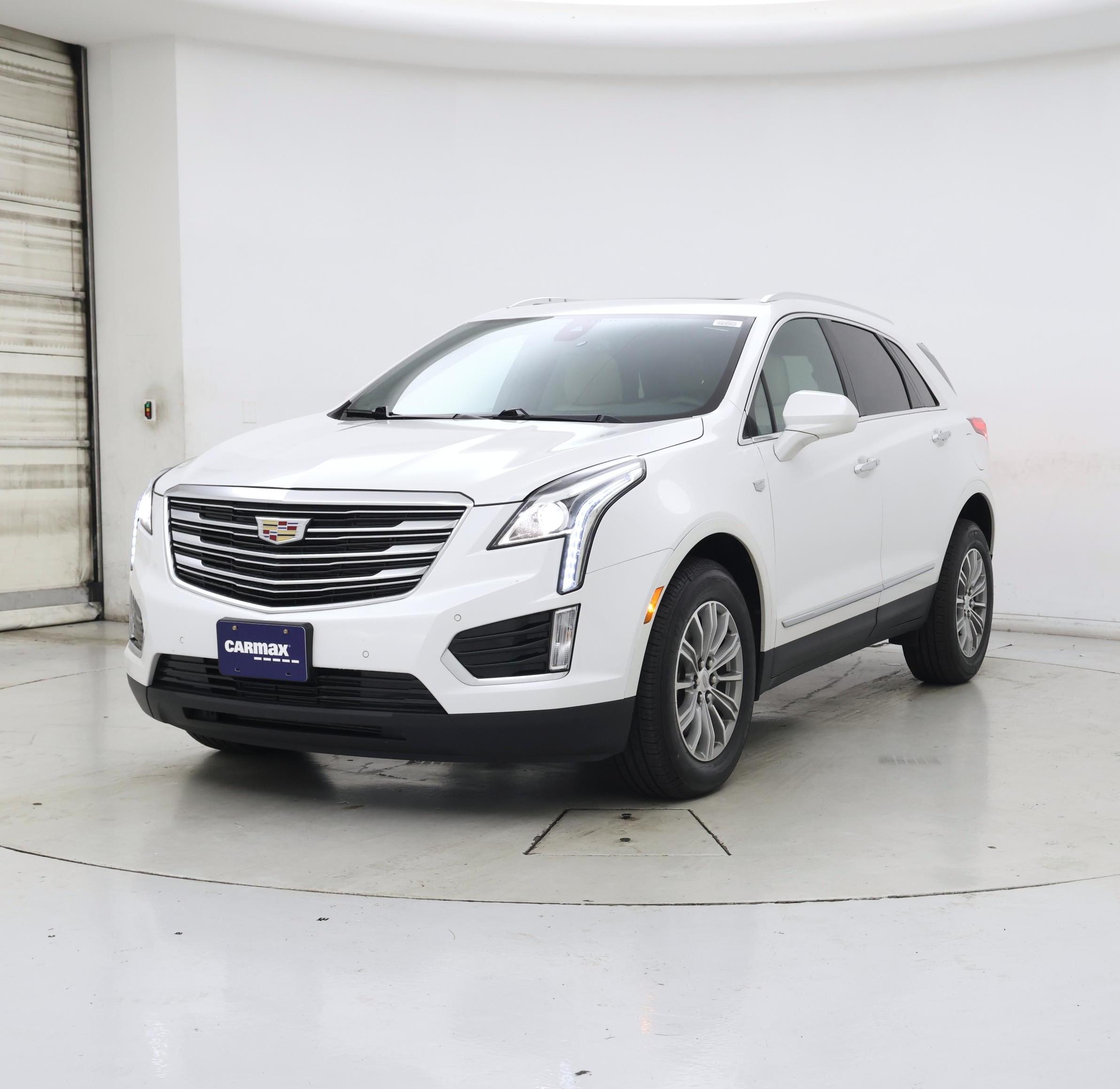 Thumbnail: 2017 Cadillac XT5 - 4