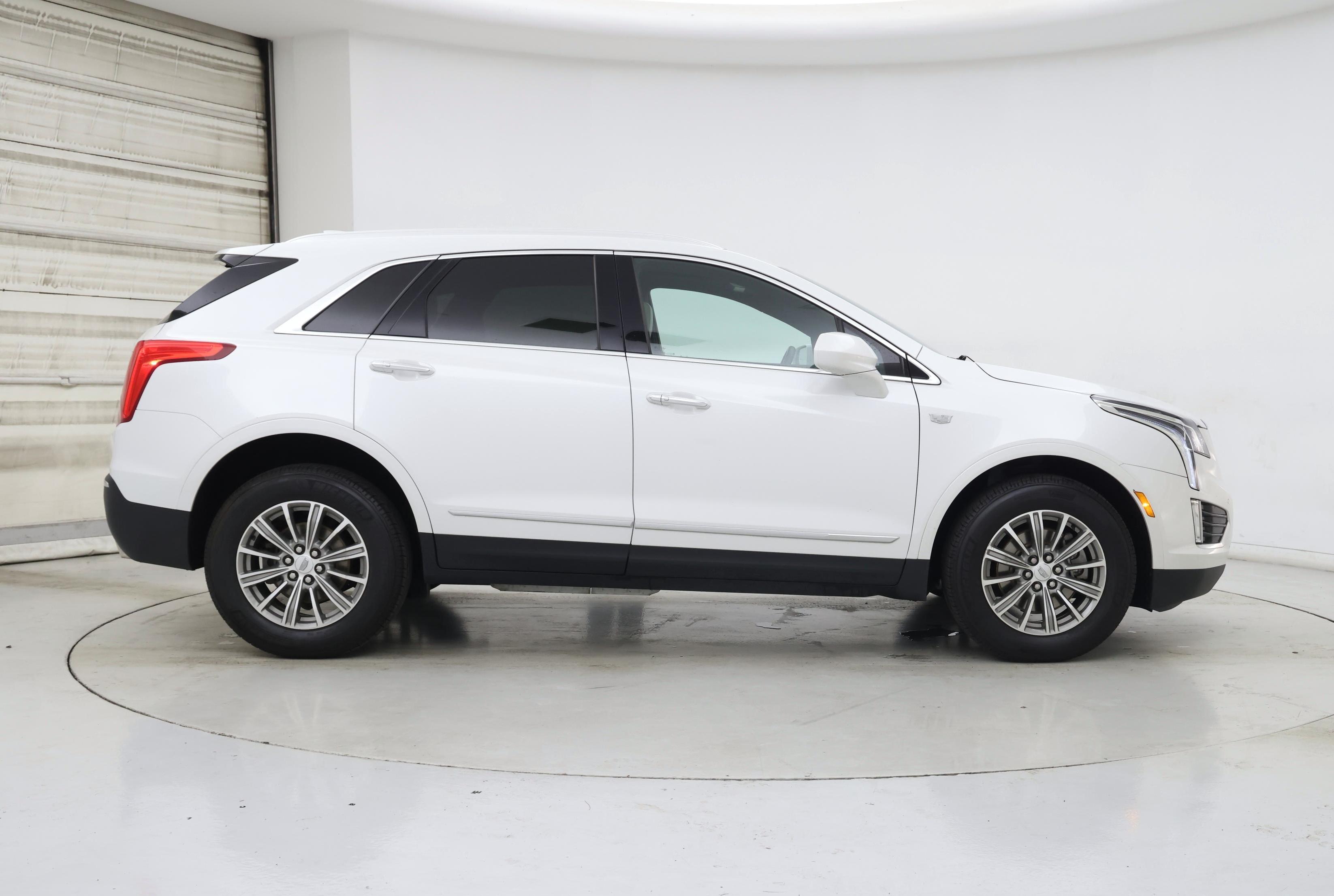 Thumbnail: 2017 Cadillac XT5 - 7