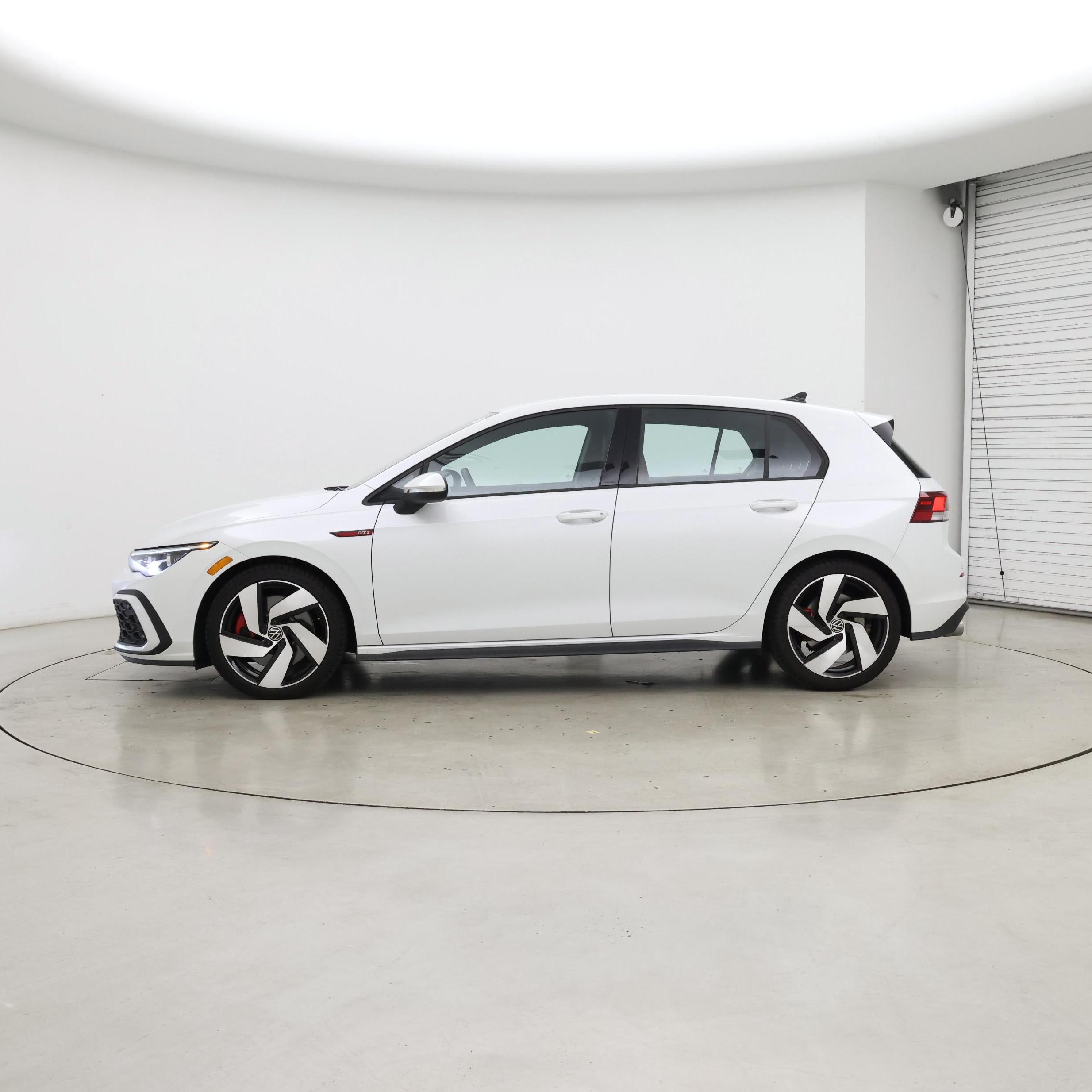 Thumbnail: 2024 Volkswagen Golf - 3