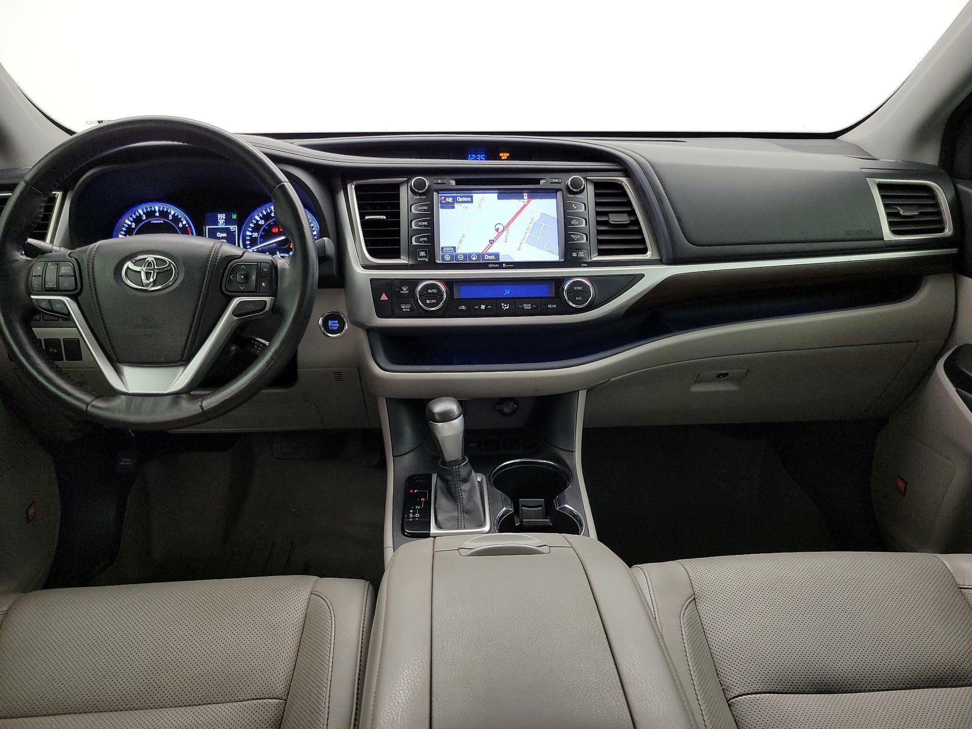 Thumbnail: 2014 Toyota Highlander - 9