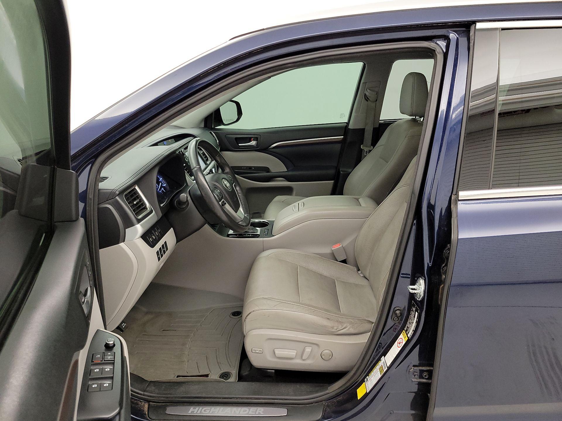 Thumbnail: 2014 Toyota Highlander - 11