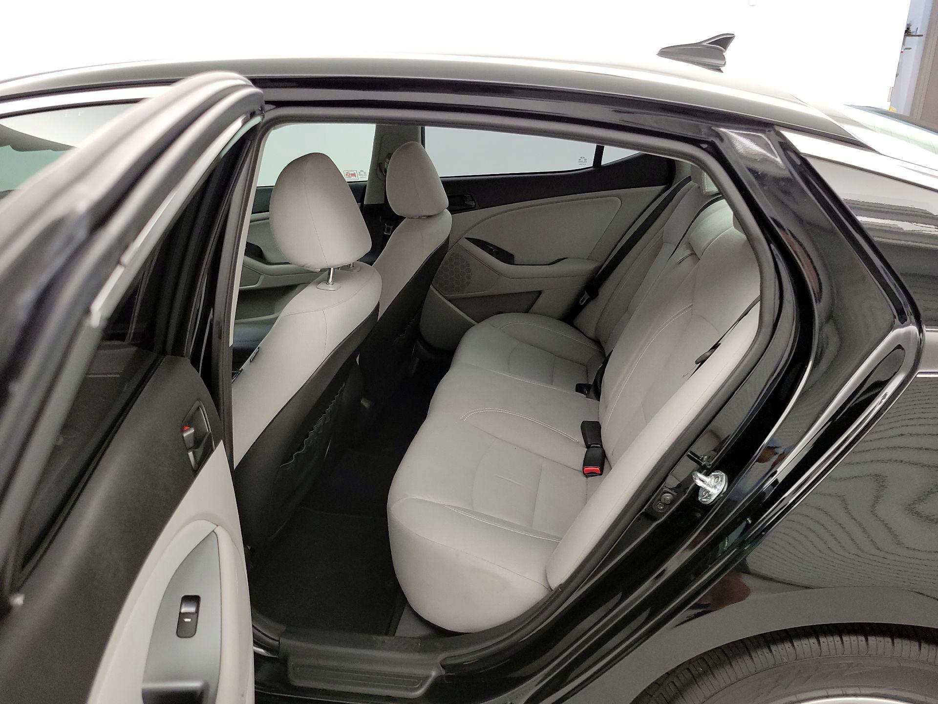 Thumbnail: 2015 Kia Optima - 19