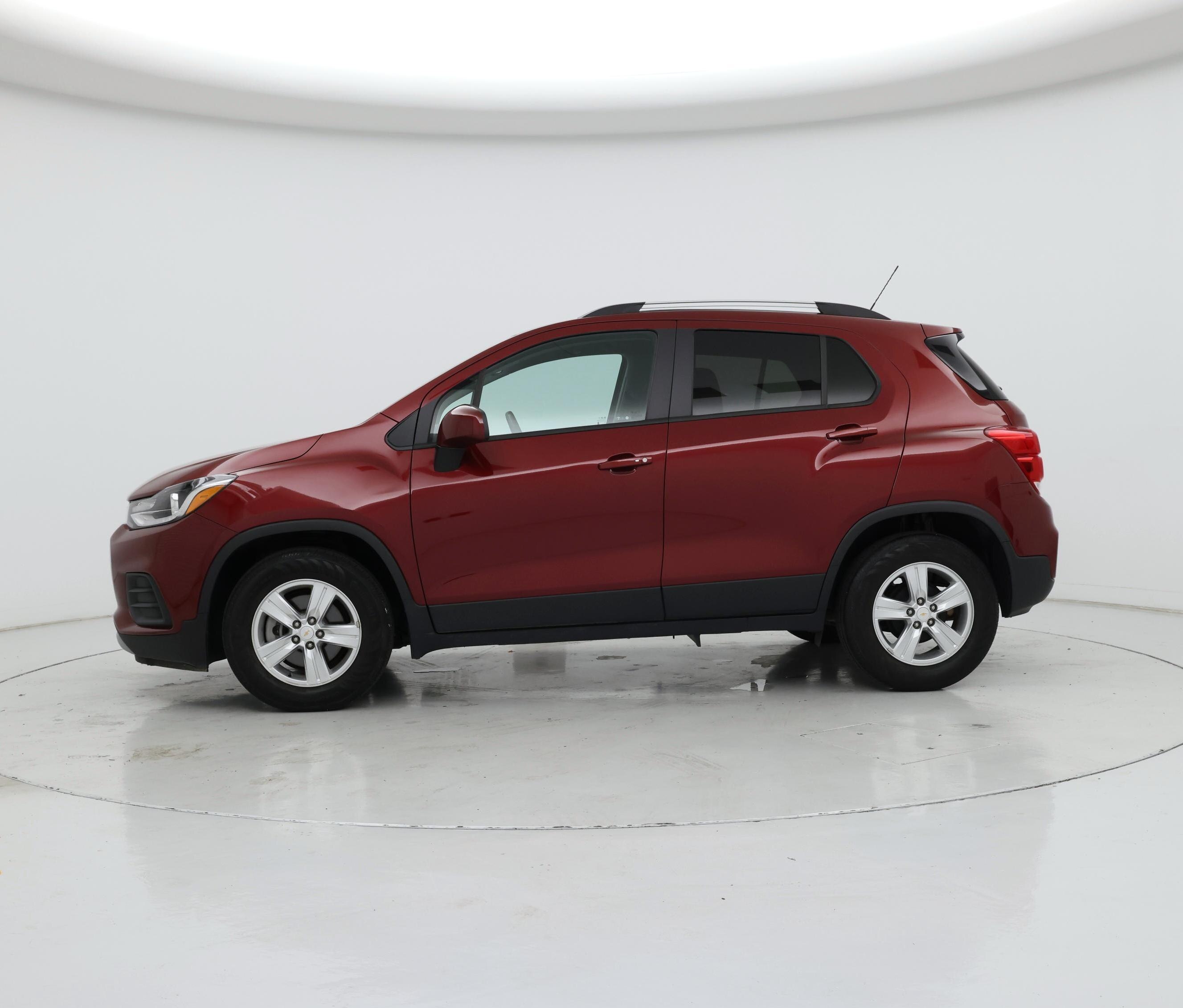 Thumbnail: 2022 Chevrolet Trax - 3