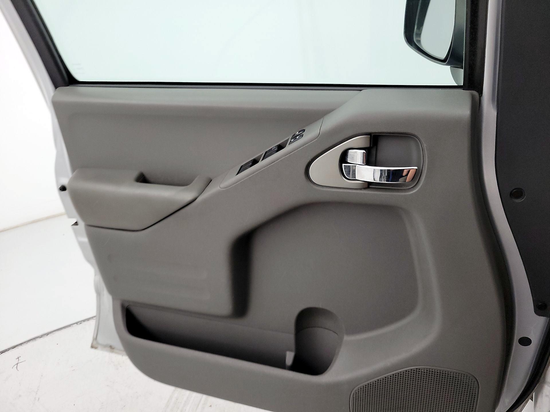Thumbnail: 2019 Nissan Frontier - 12