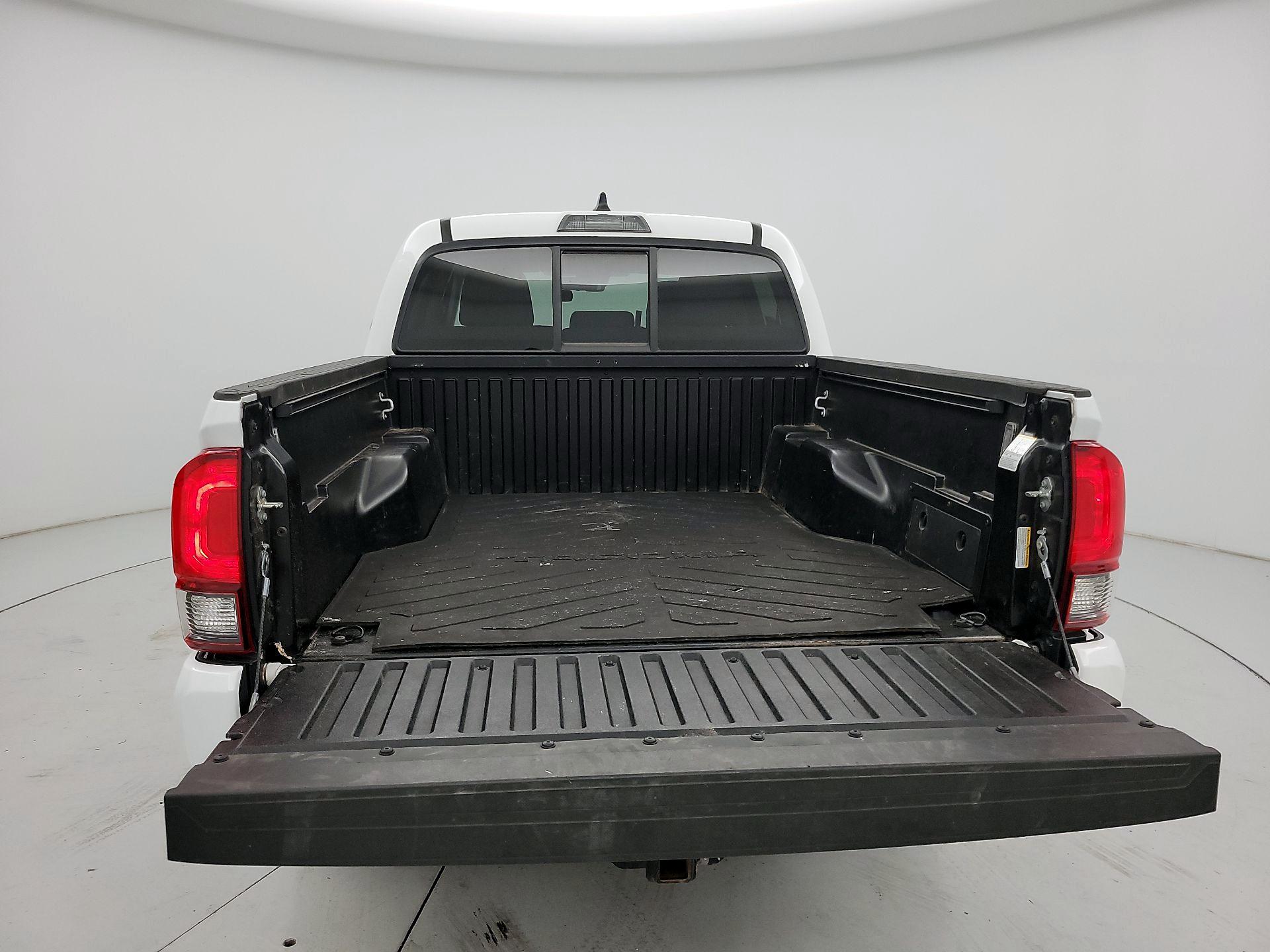 Thumbnail: 2023 Toyota Tacoma - 20
