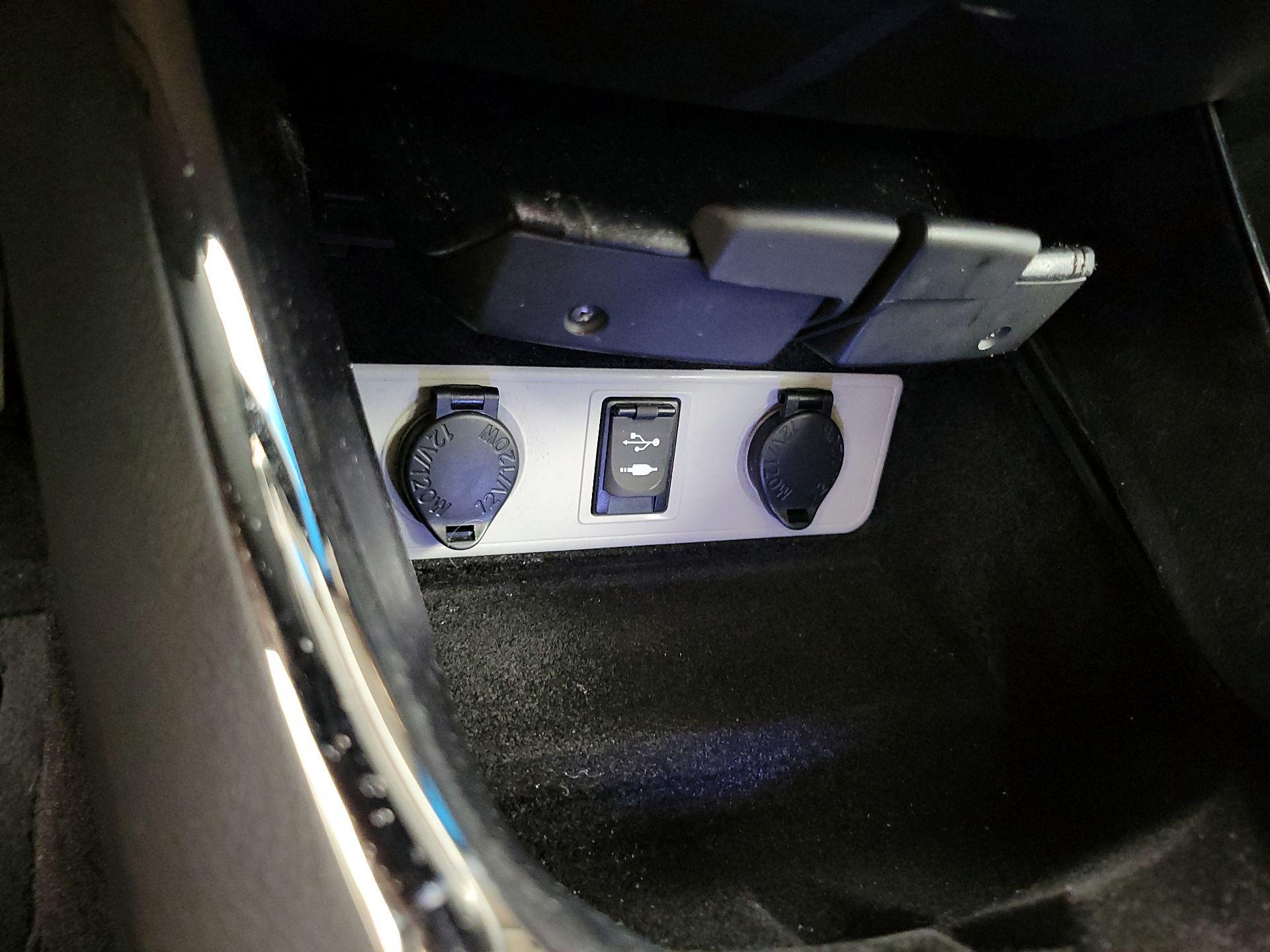 Thumbnail: 2014 Toyota Avalon - 19