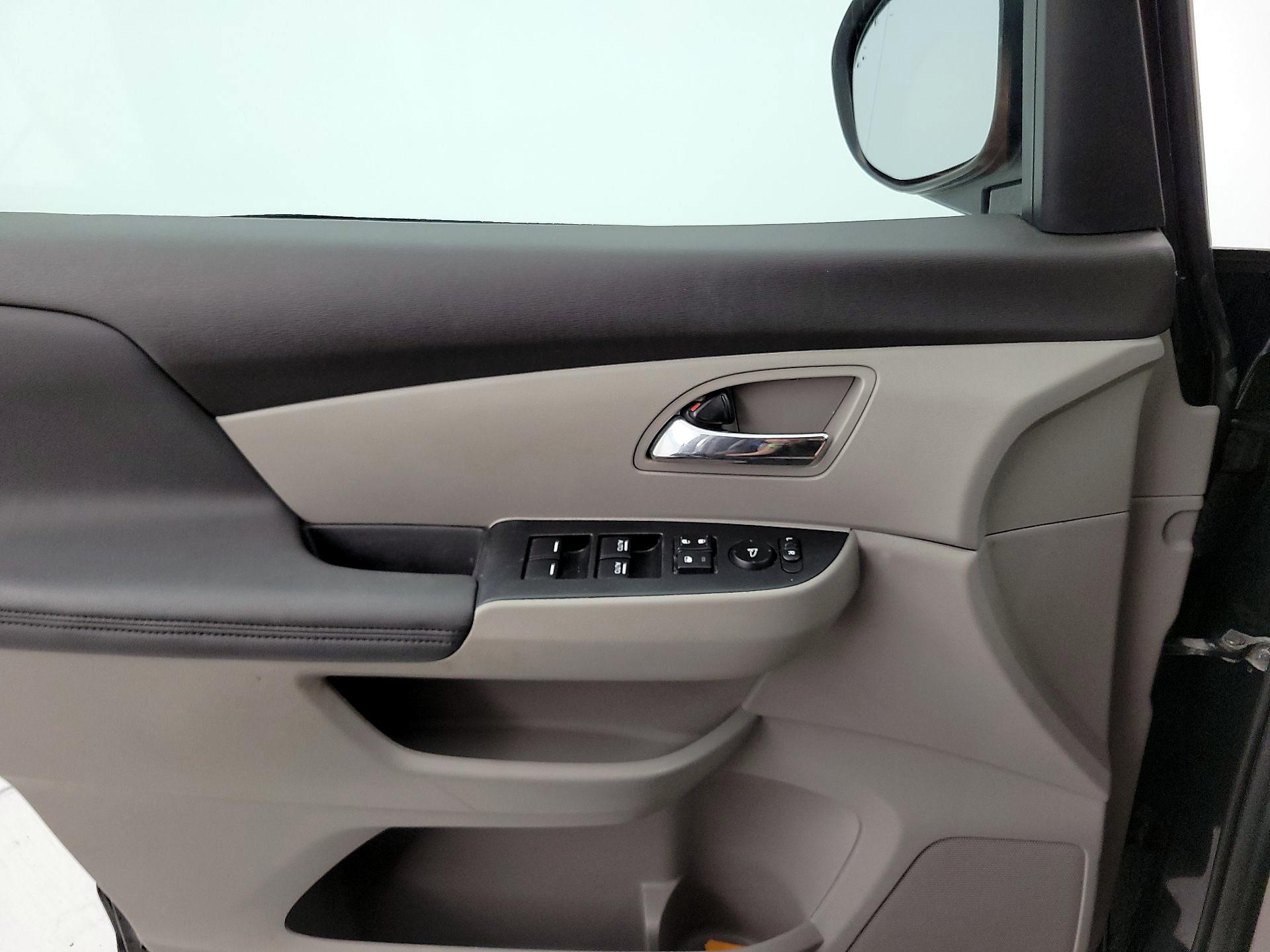Thumbnail: 2014 Honda Odyssey - 12