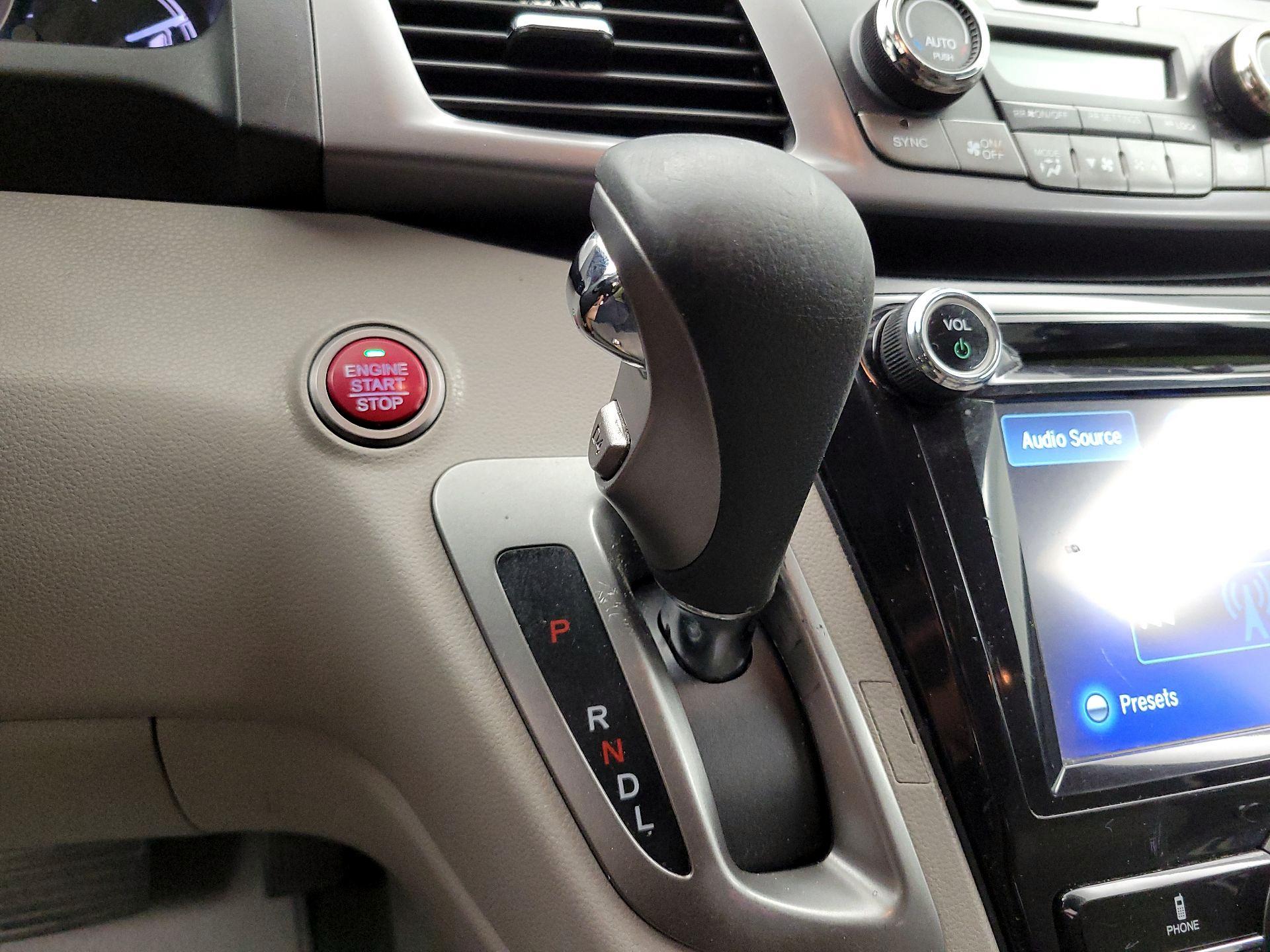Thumbnail: 2014 Honda Odyssey - 17