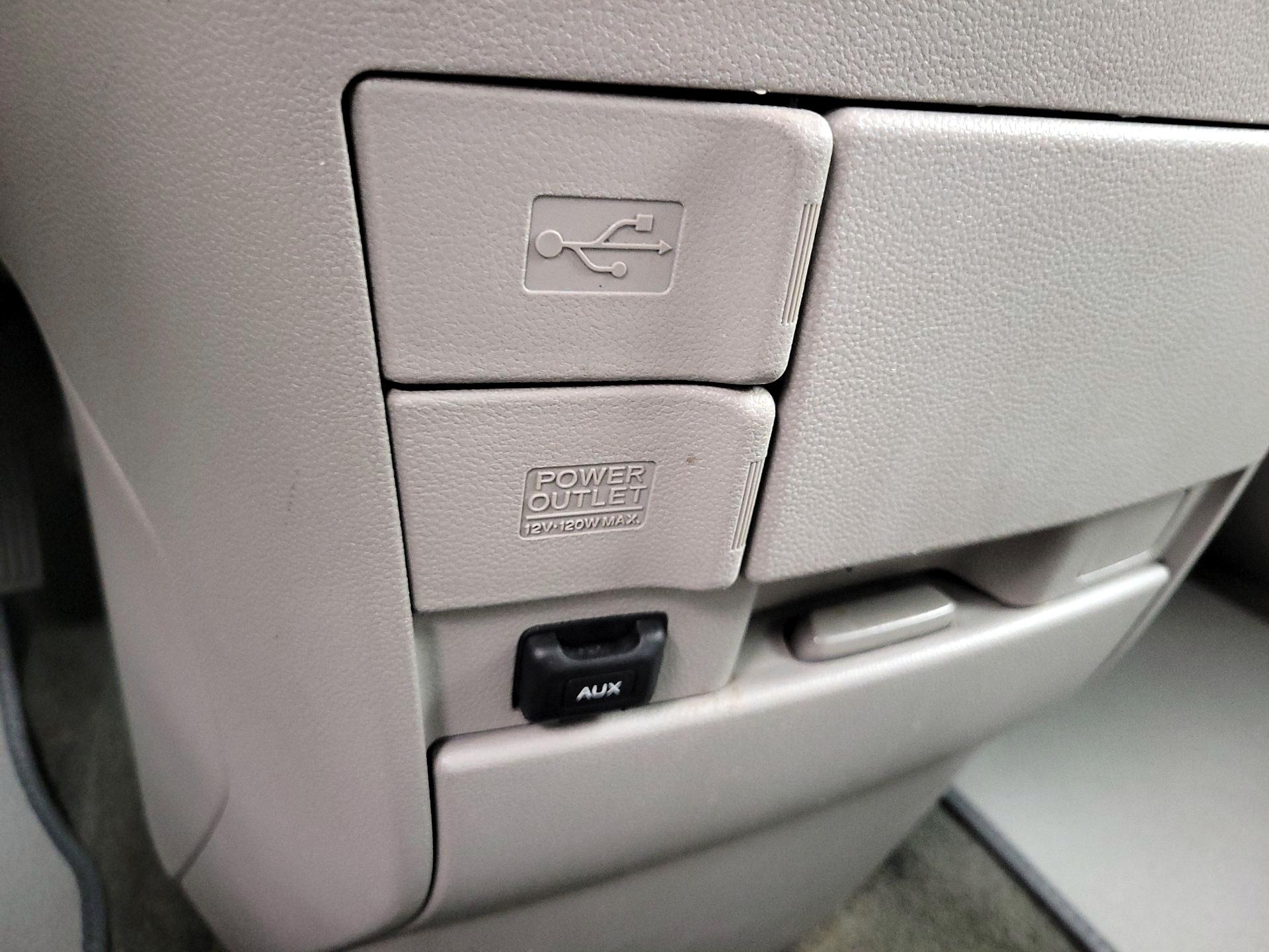 Thumbnail: 2014 Honda Odyssey - 18