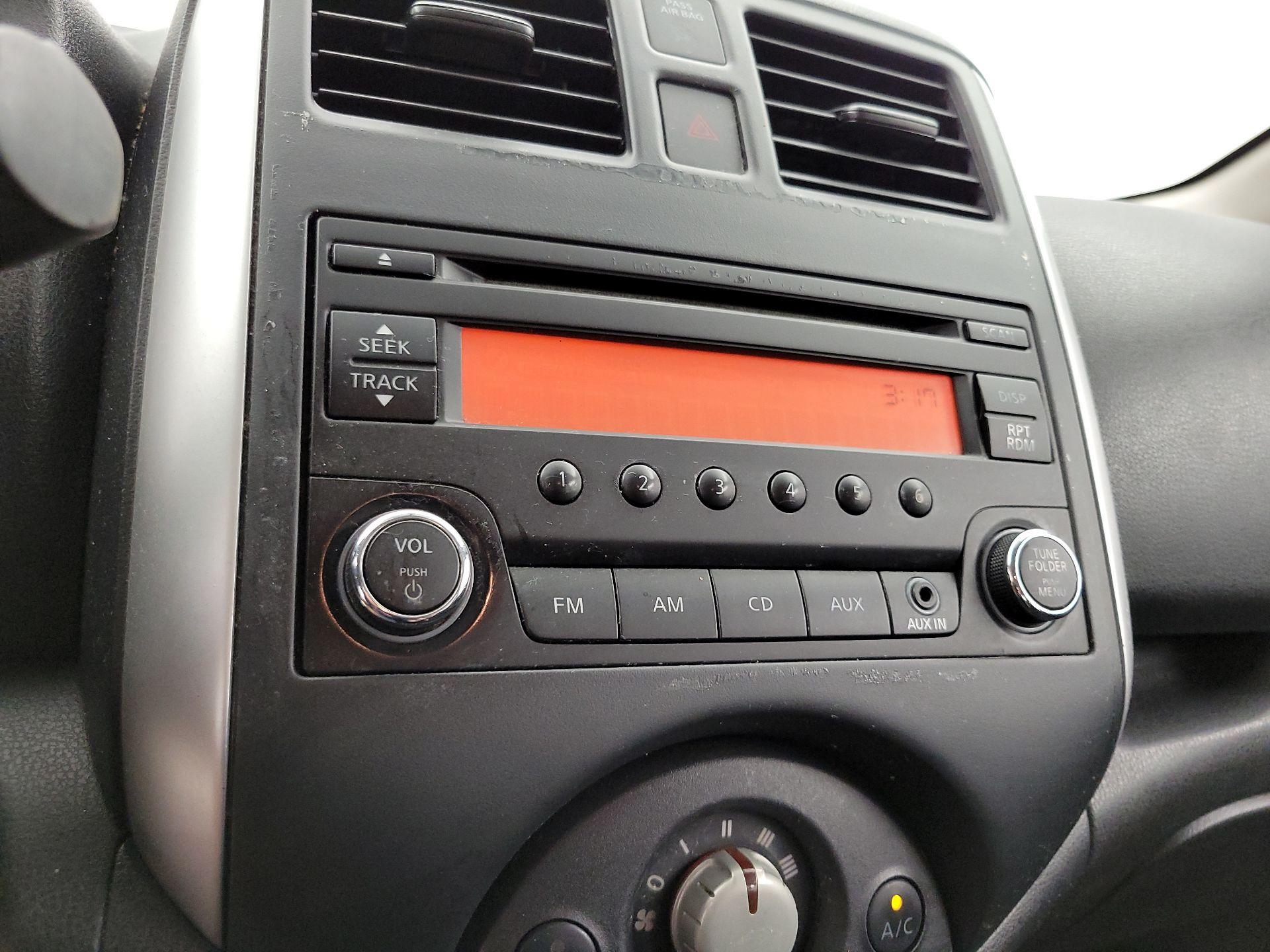 Thumbnail: 2014 Nissan Versa Note - 14