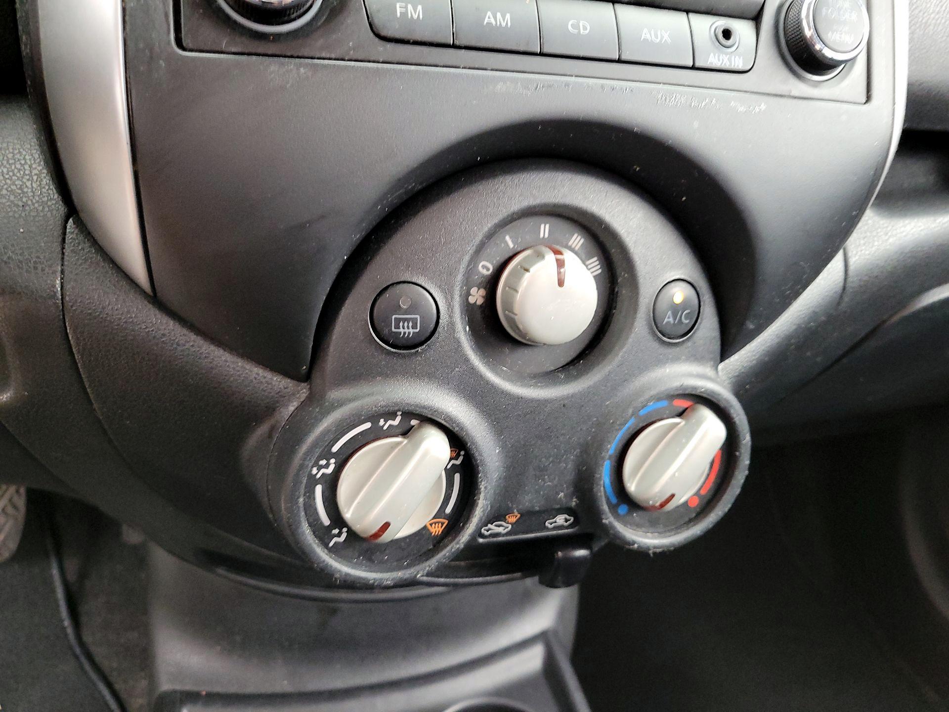 Thumbnail: 2014 Nissan Versa Note - 15