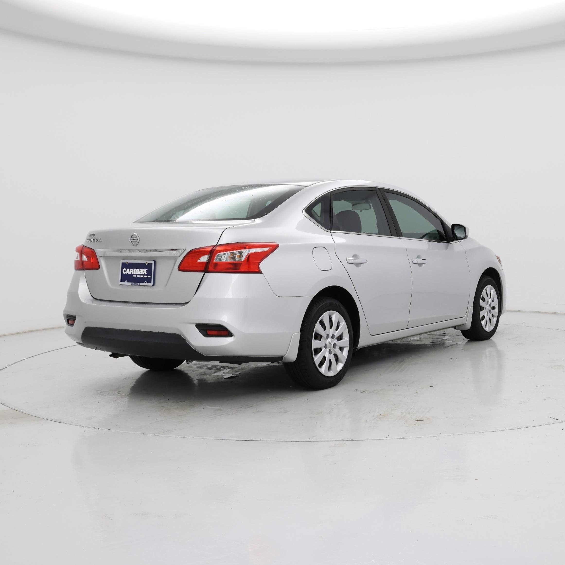 Thumbnail: 2017 Nissan Sentra - 8