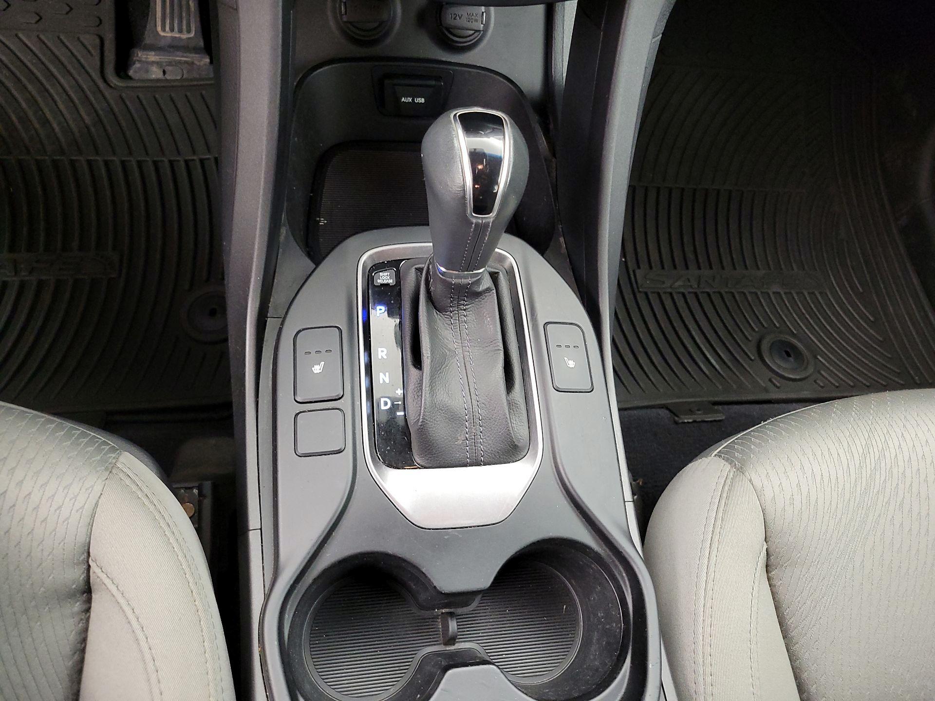 Thumbnail: 2013 Hyundai Santa Fe - 16