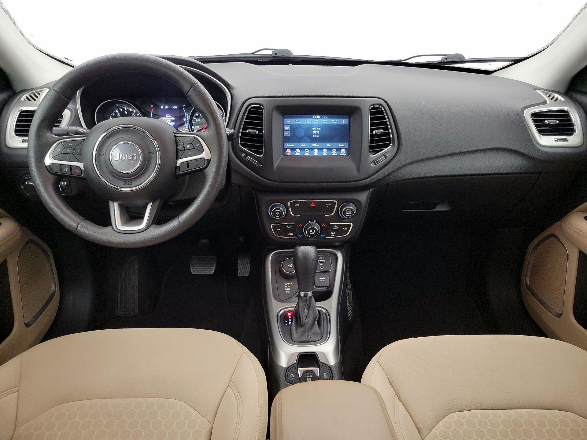 Thumbnail: 2020 Jeep Compass - 9