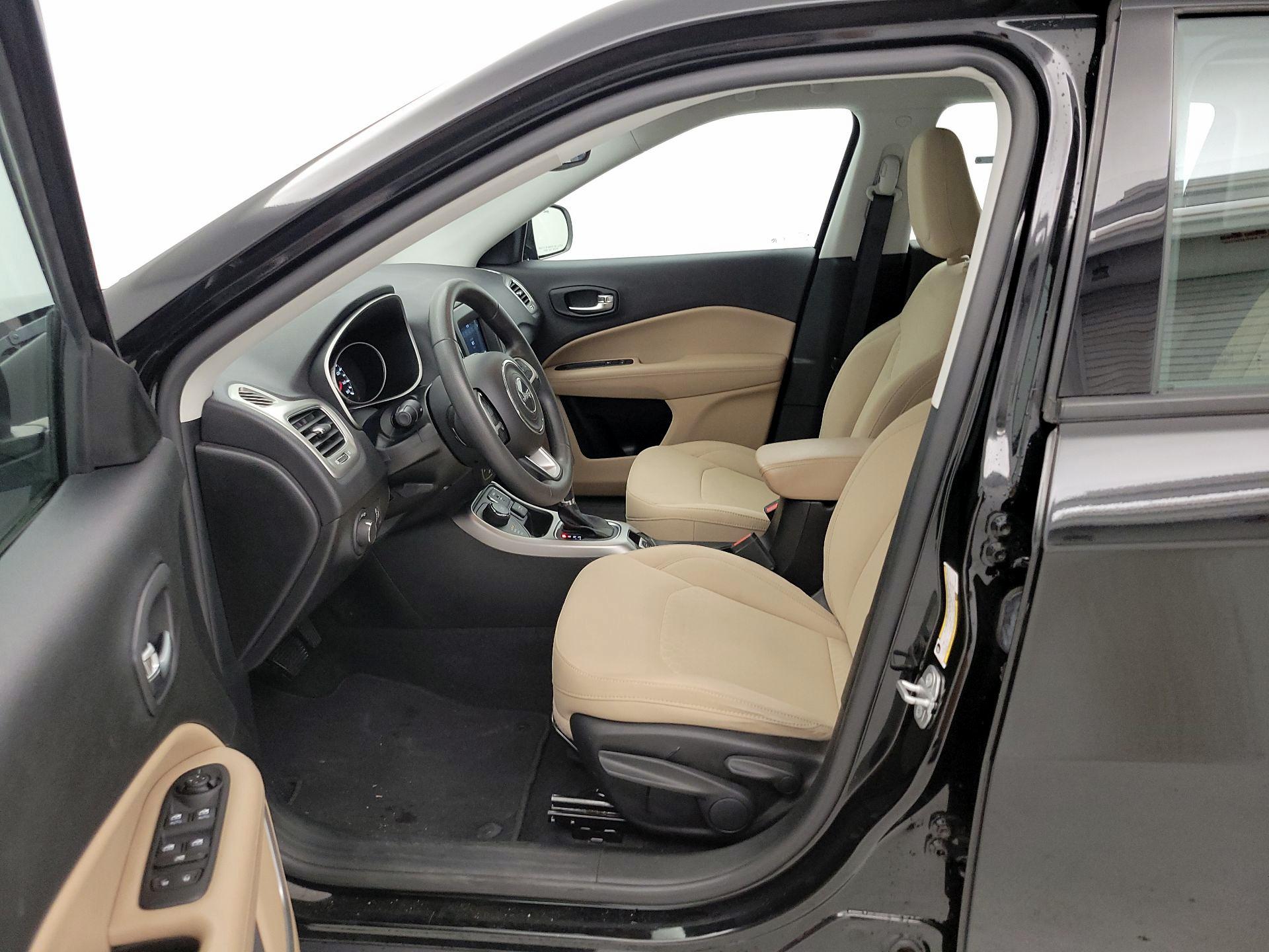 Thumbnail: 2020 Jeep Compass - 11
