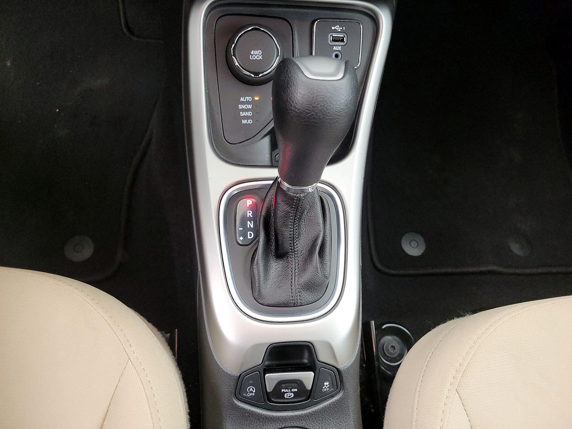 Thumbnail: 2020 Jeep Compass - 17