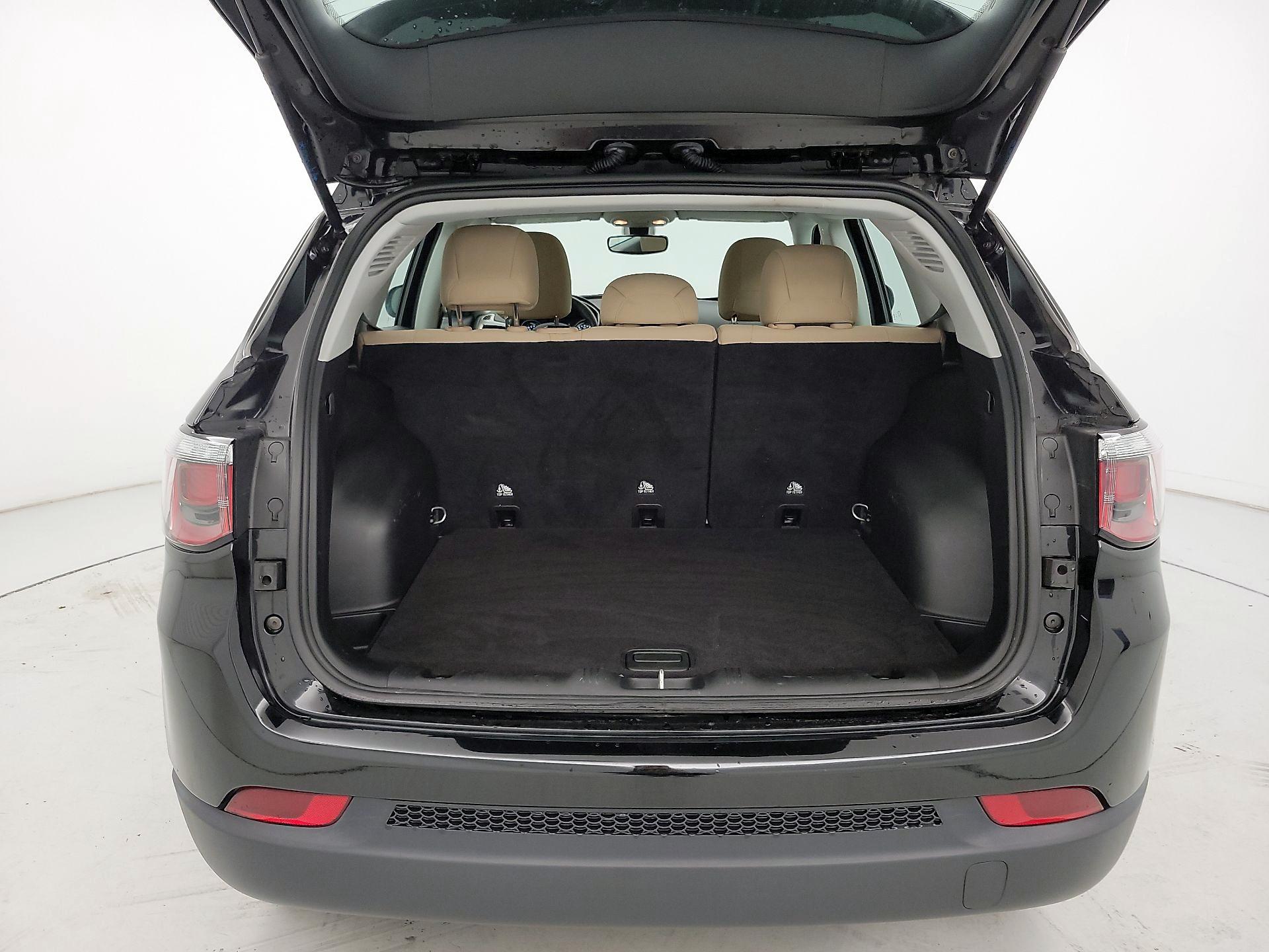 Thumbnail: 2020 Jeep Compass - 20